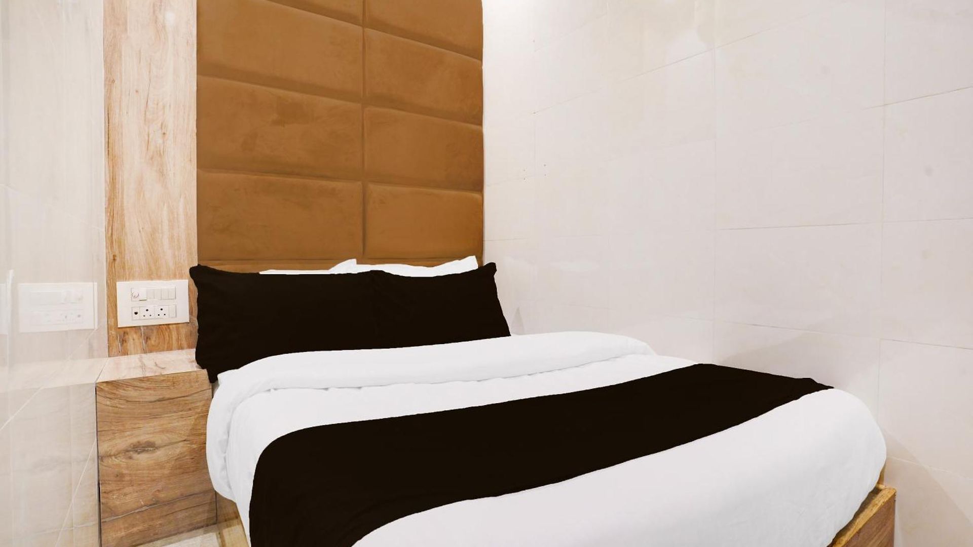 O New Firdous Hotel 2*