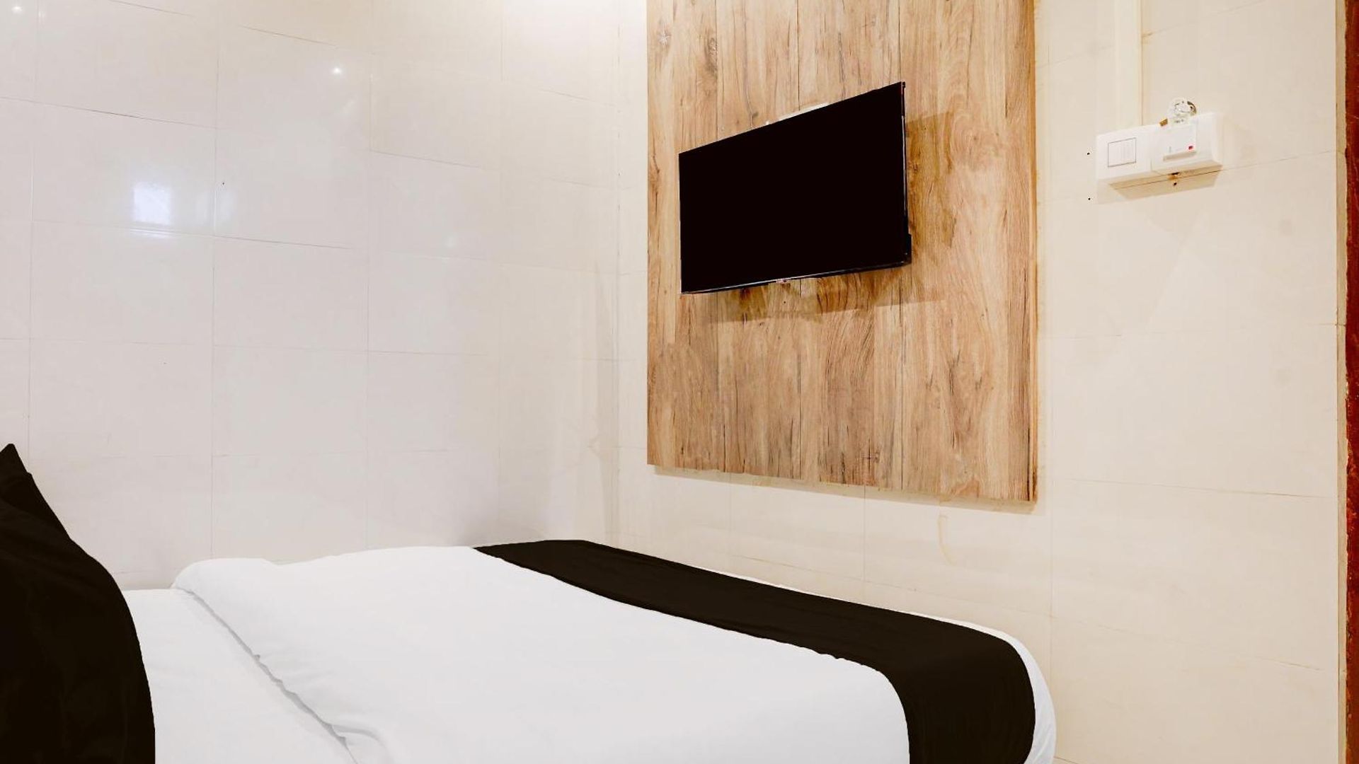 O New Firdous Hotel