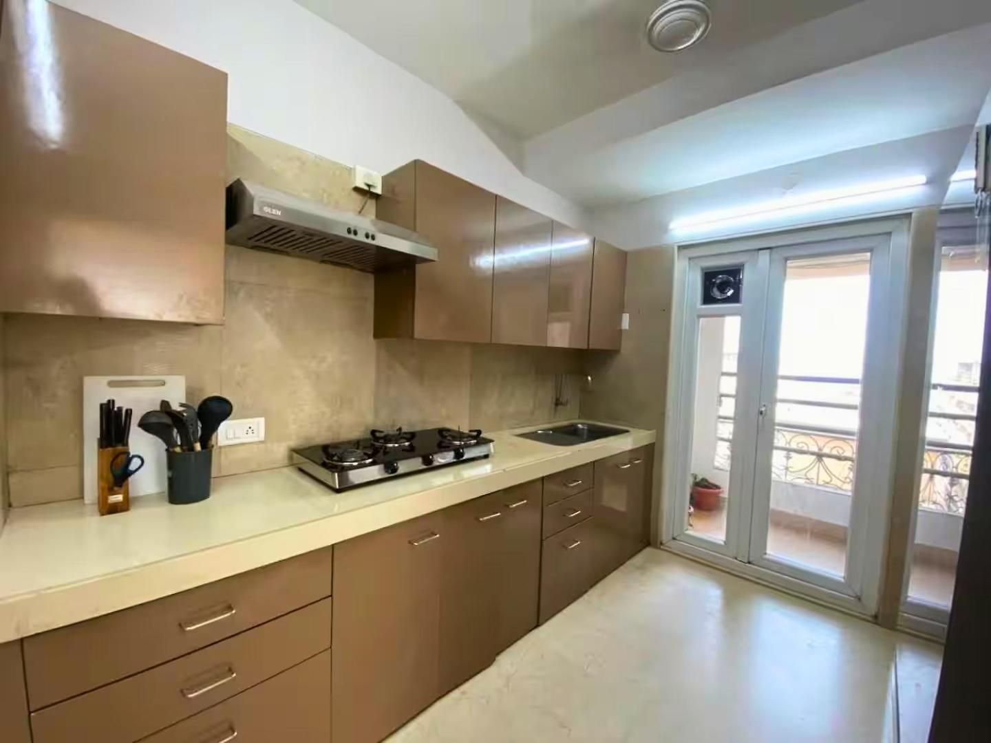 Connekthomes - 5 Star 3bed3bath Luxury Pool, Gym Near Airport Bkc Apartment *