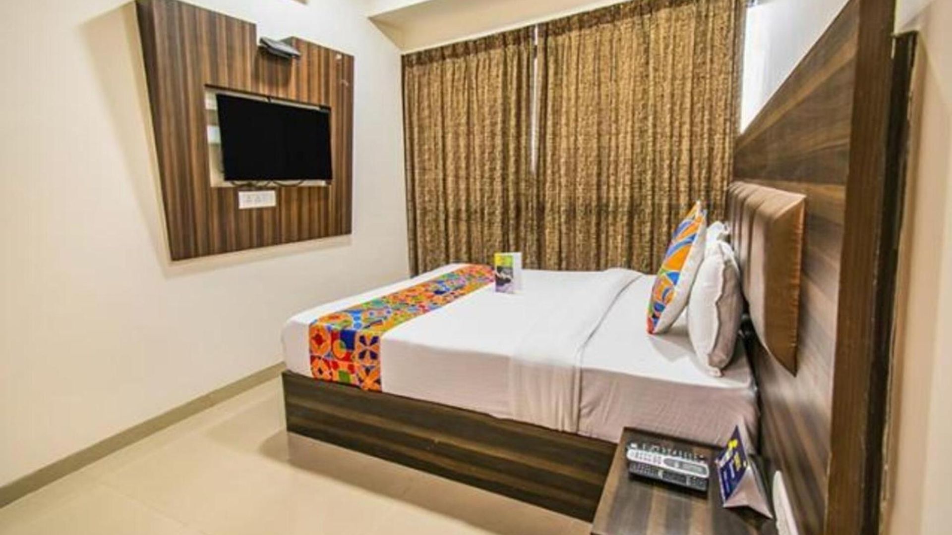 Retreats At Precious Pearl - Near International Airport ! Hotel 3*