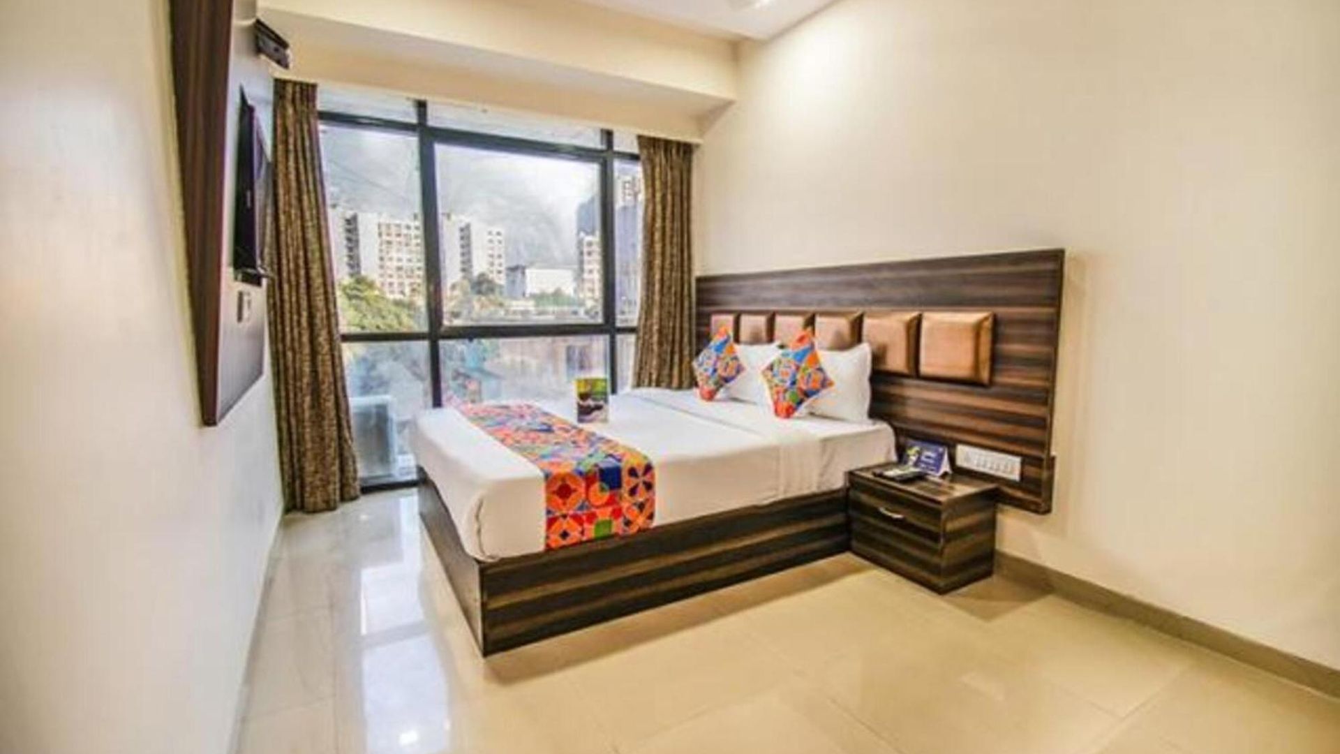 Hotel Retreats At Precious Pearl - Near International Airport ! 3*