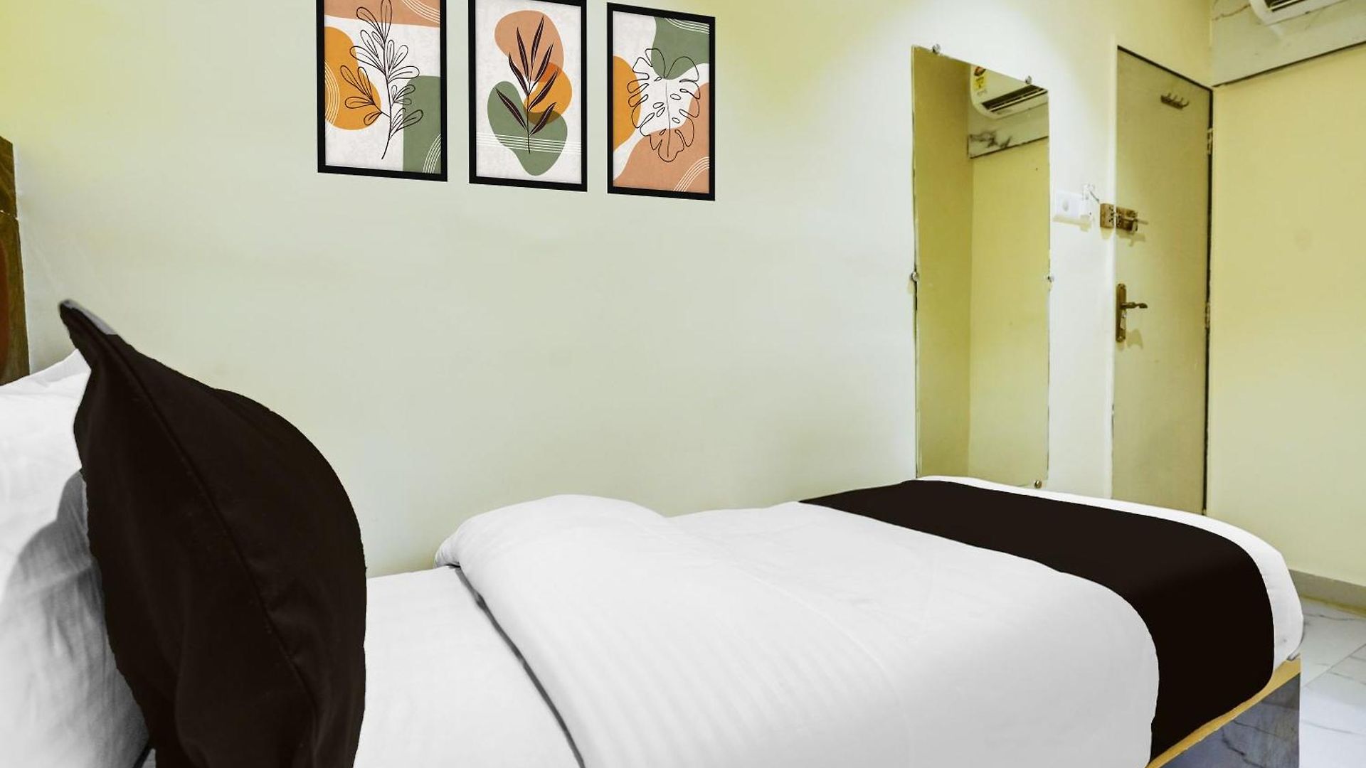 O Rishi Palace 3* Mumbai
