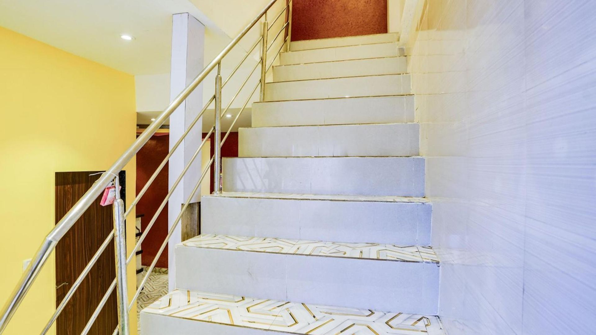 O Rishi Palace Hotel Mumbai