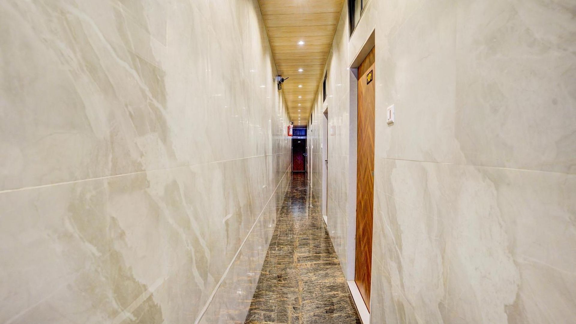 Hotel O Royal Bkc