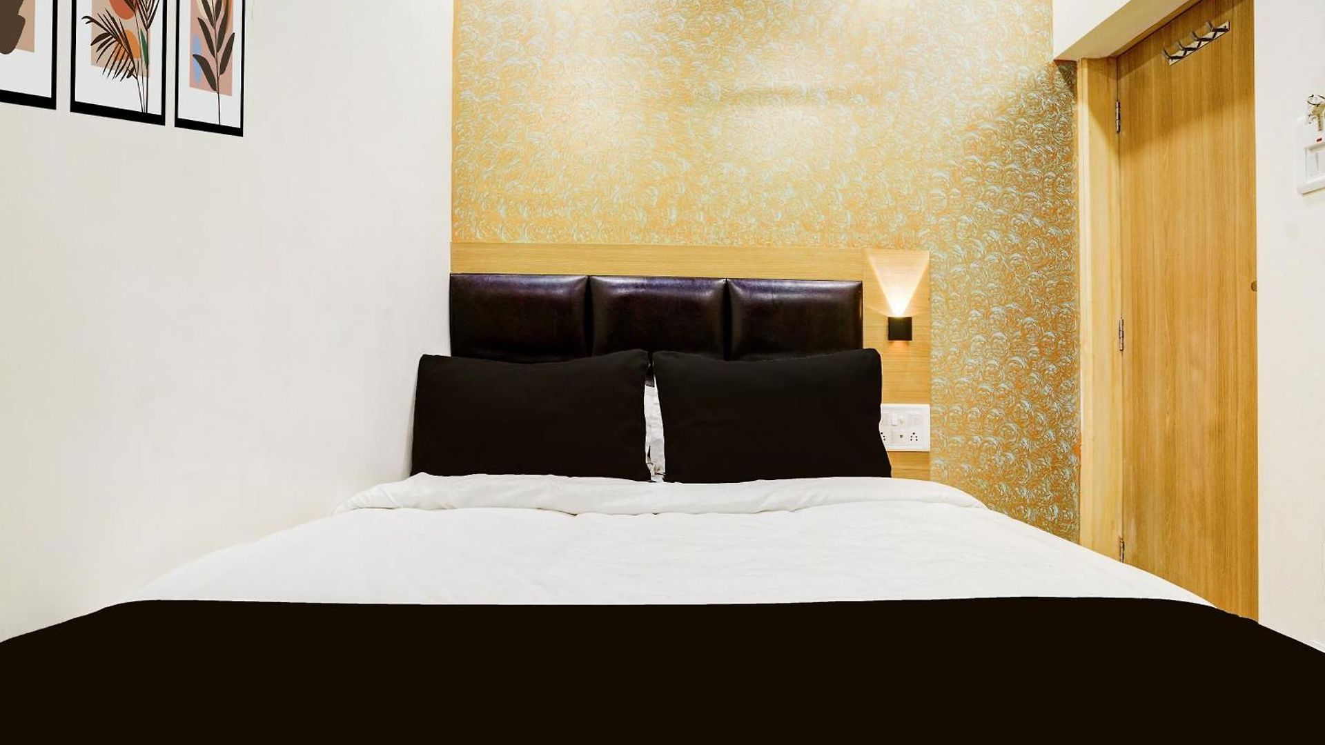 Hotel O Mount Residency Mumbai