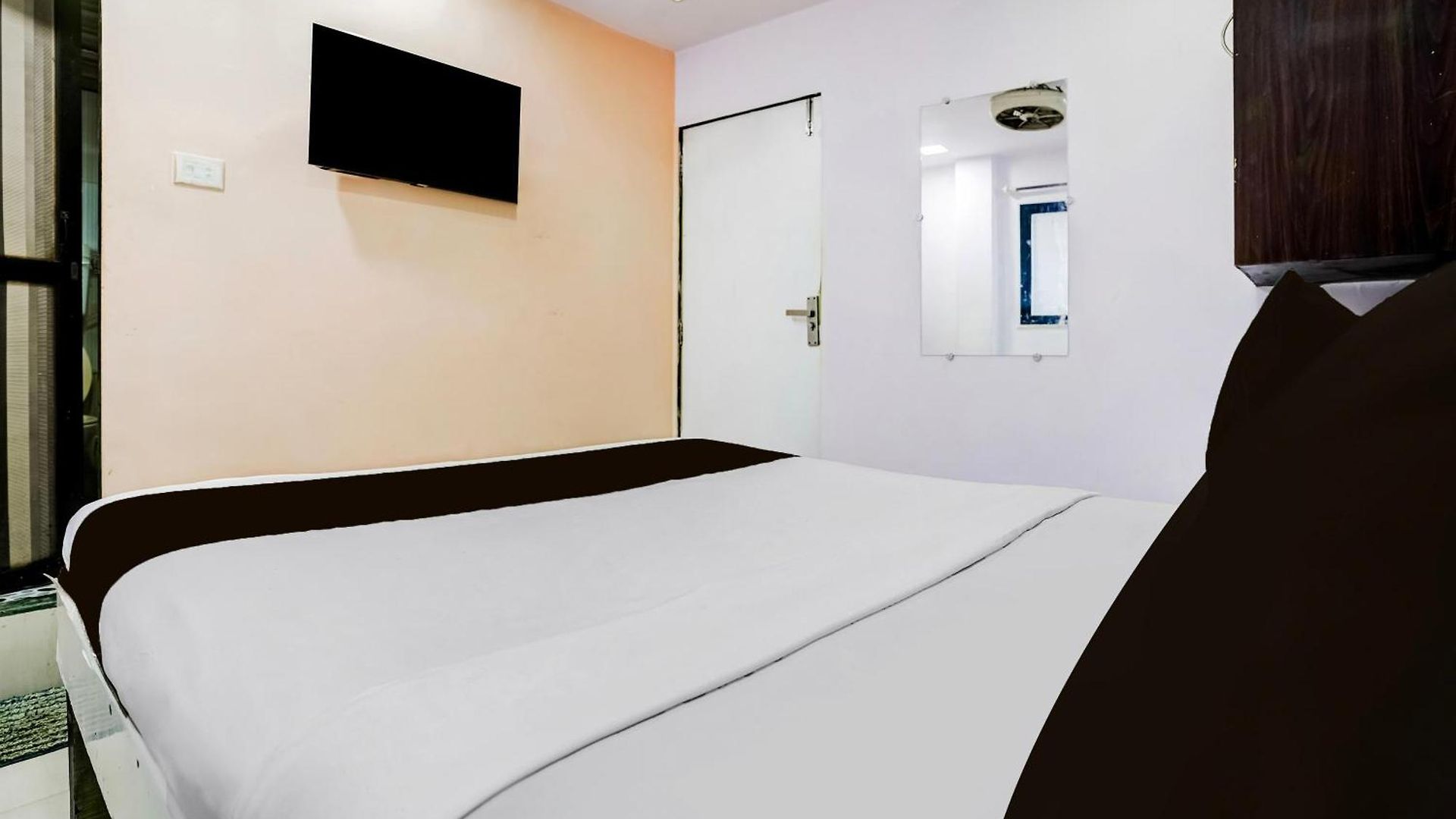 O New Brick 3* Mumbai