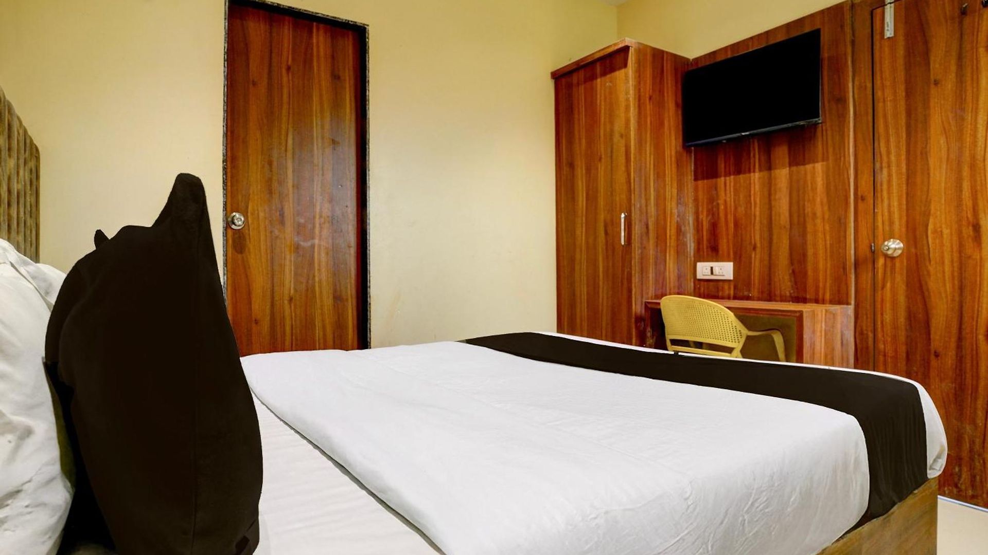 O Shubham & Boarding Shahad Railway Station 3*