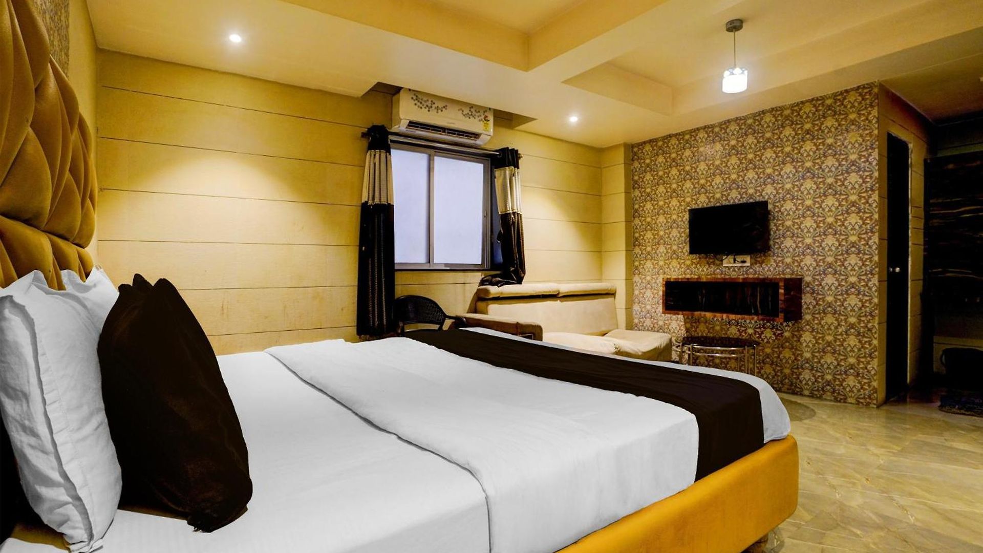 O Diana Palace & Boarding Hotel