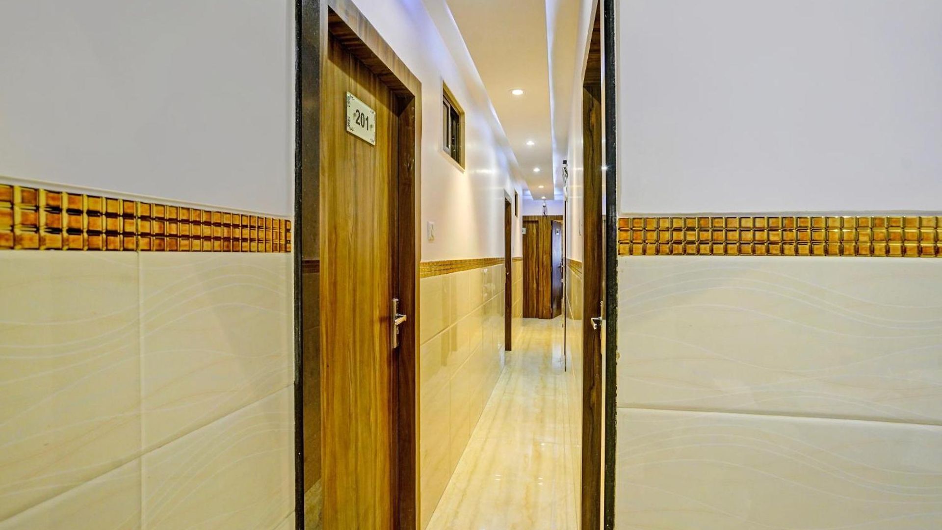 O Golden Hotel 3*