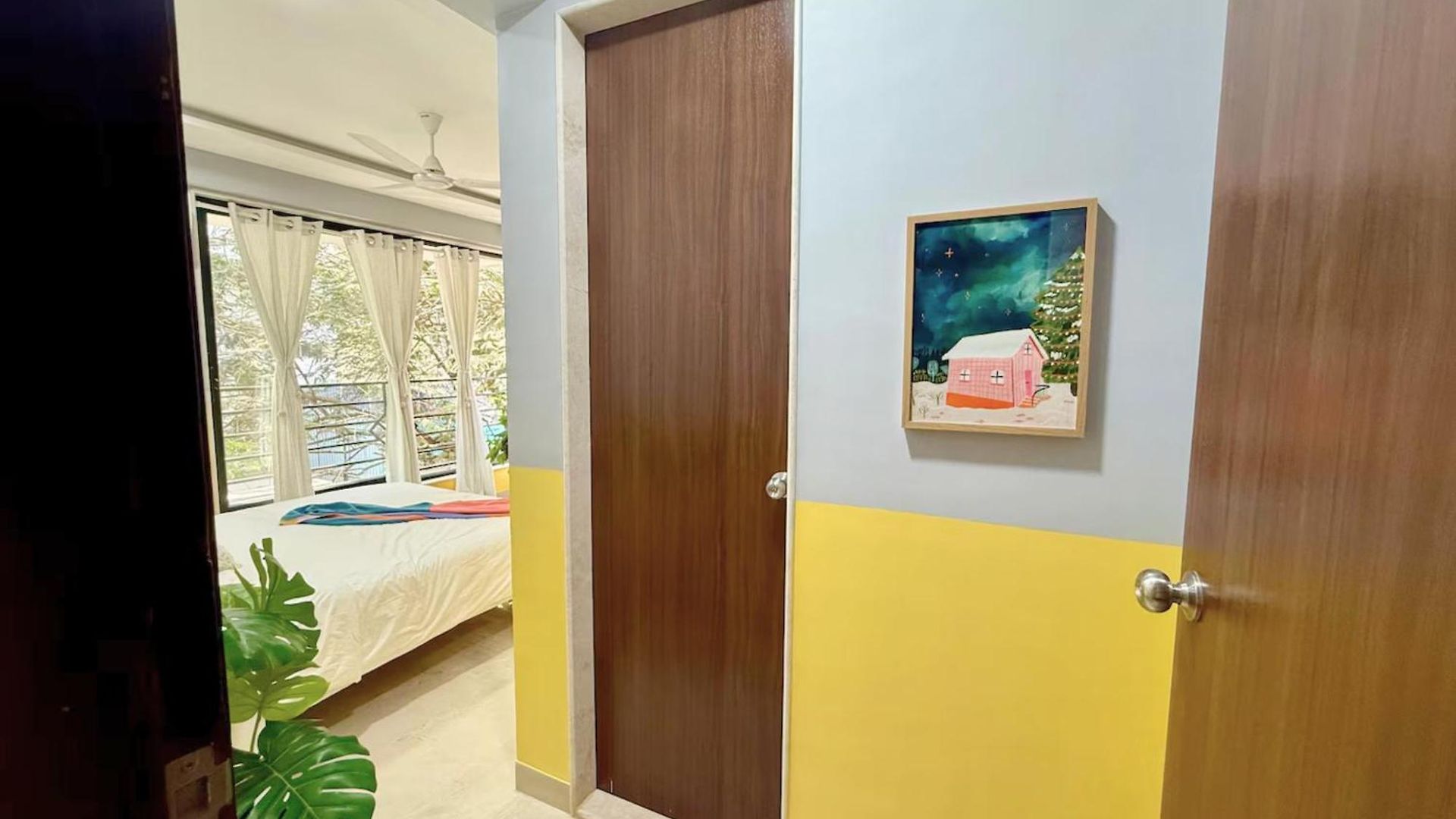 Modern 2 Bedroom Bandra Trendy Location Apartment *