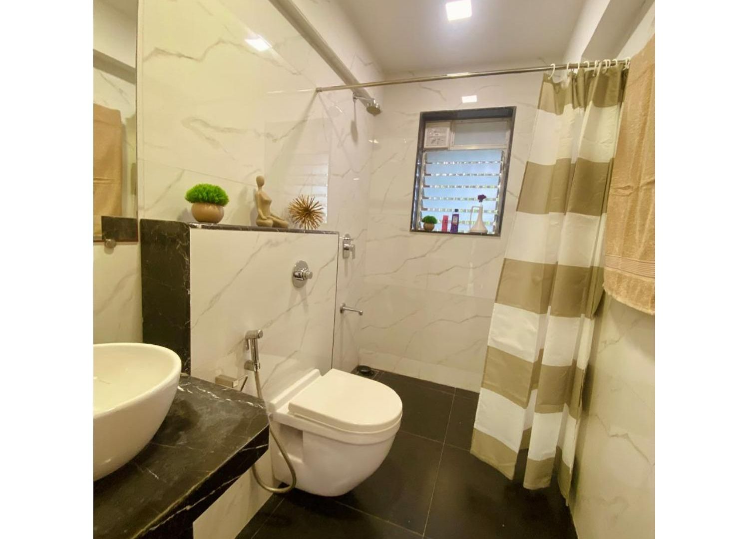 Modern 2bed Bandra Areaparkingunit 2