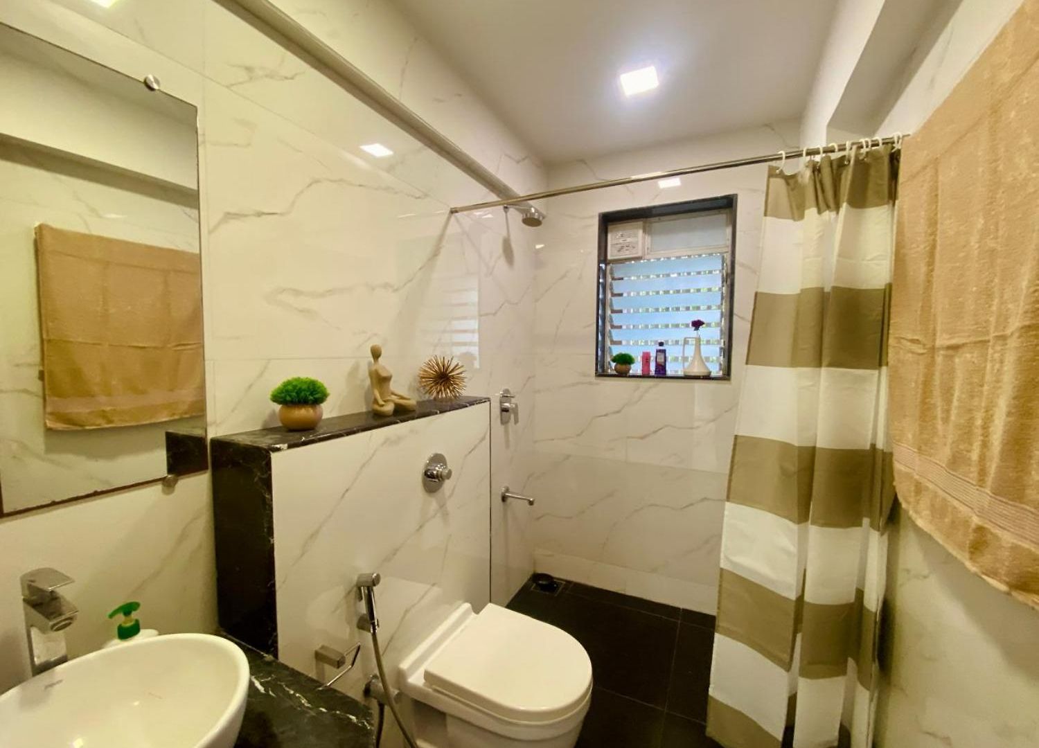 Modern 2bed Bandra Areaparkingunit 2 Apartment Mumbai