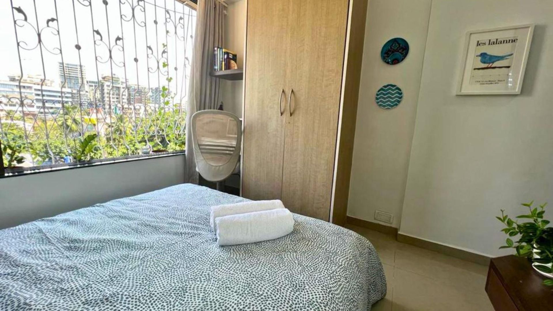 Marita 701 Bandra Beauty 2 Bed 2 Bath Sea View Parking