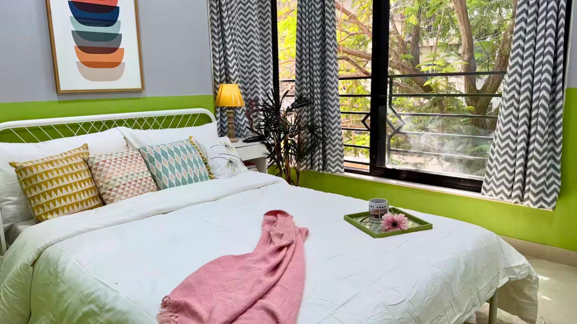 Apartment Modern 2 Bedroom Bandra Trendy Location