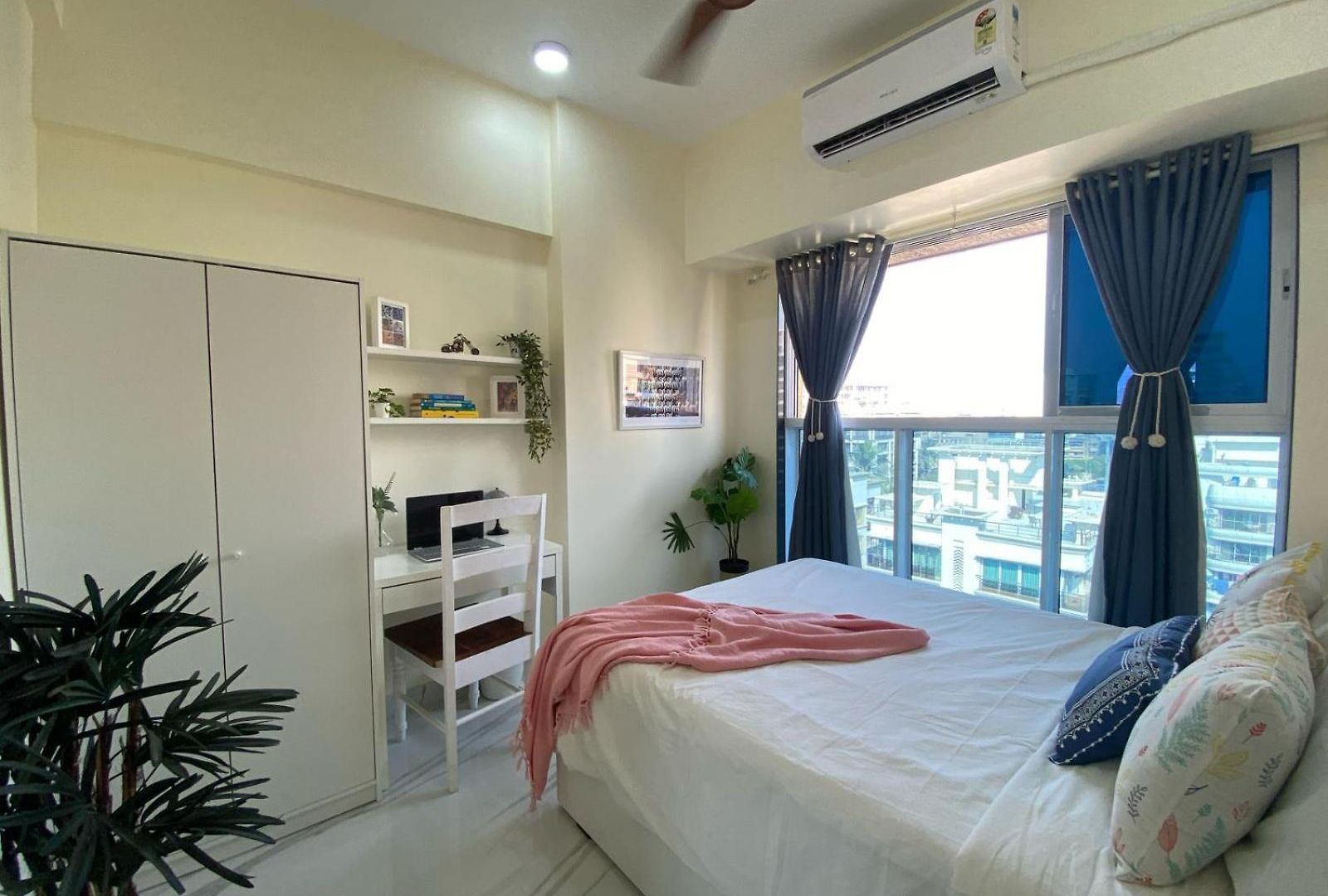 Sheetal Vaibhav 902 Apartment