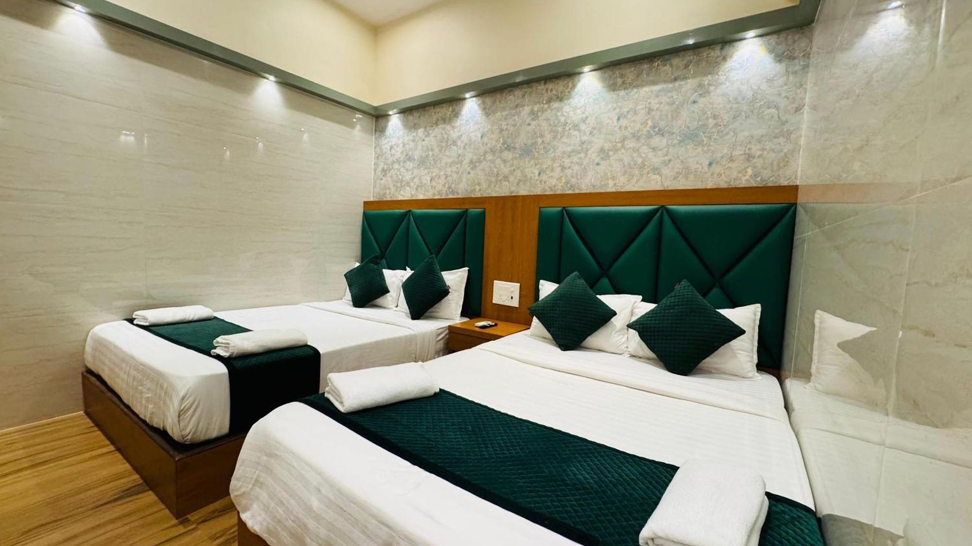 Bkc Majestic Hotel 2*