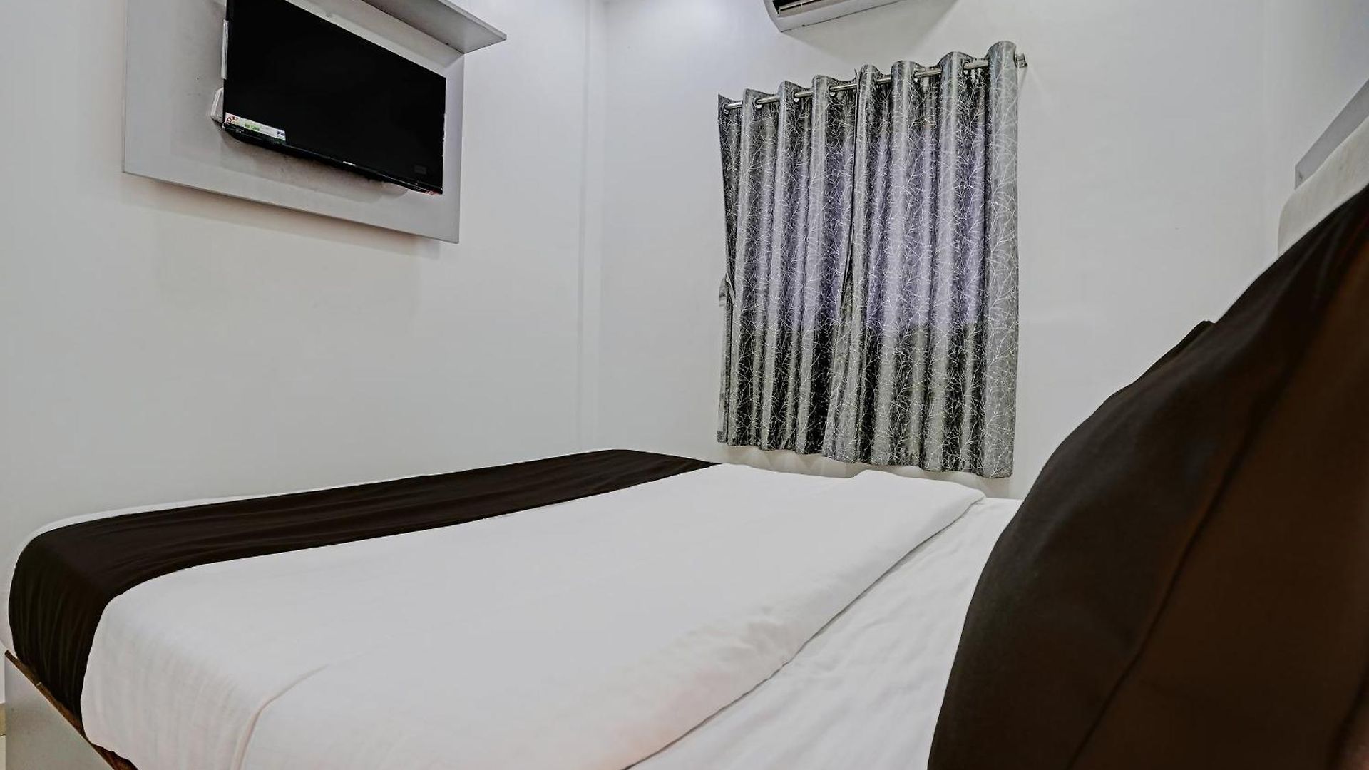 Capital O Park Residency Hotel Mumbai