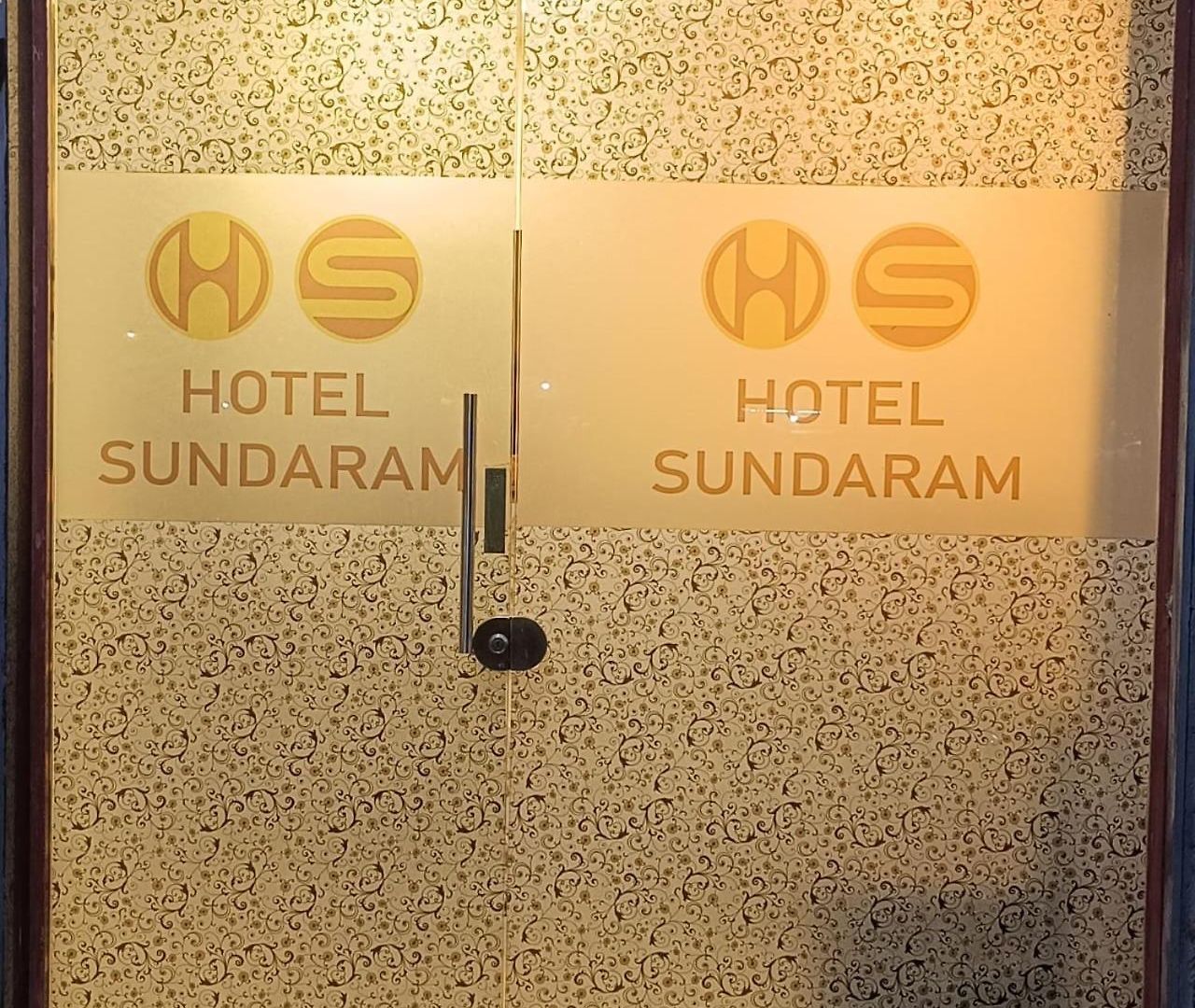 Sundaram Hotel 3*