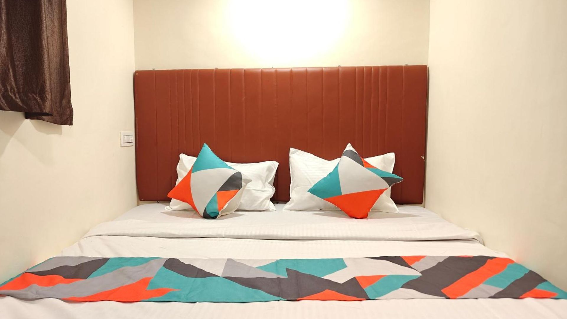 Sundaram Hotel 3*
