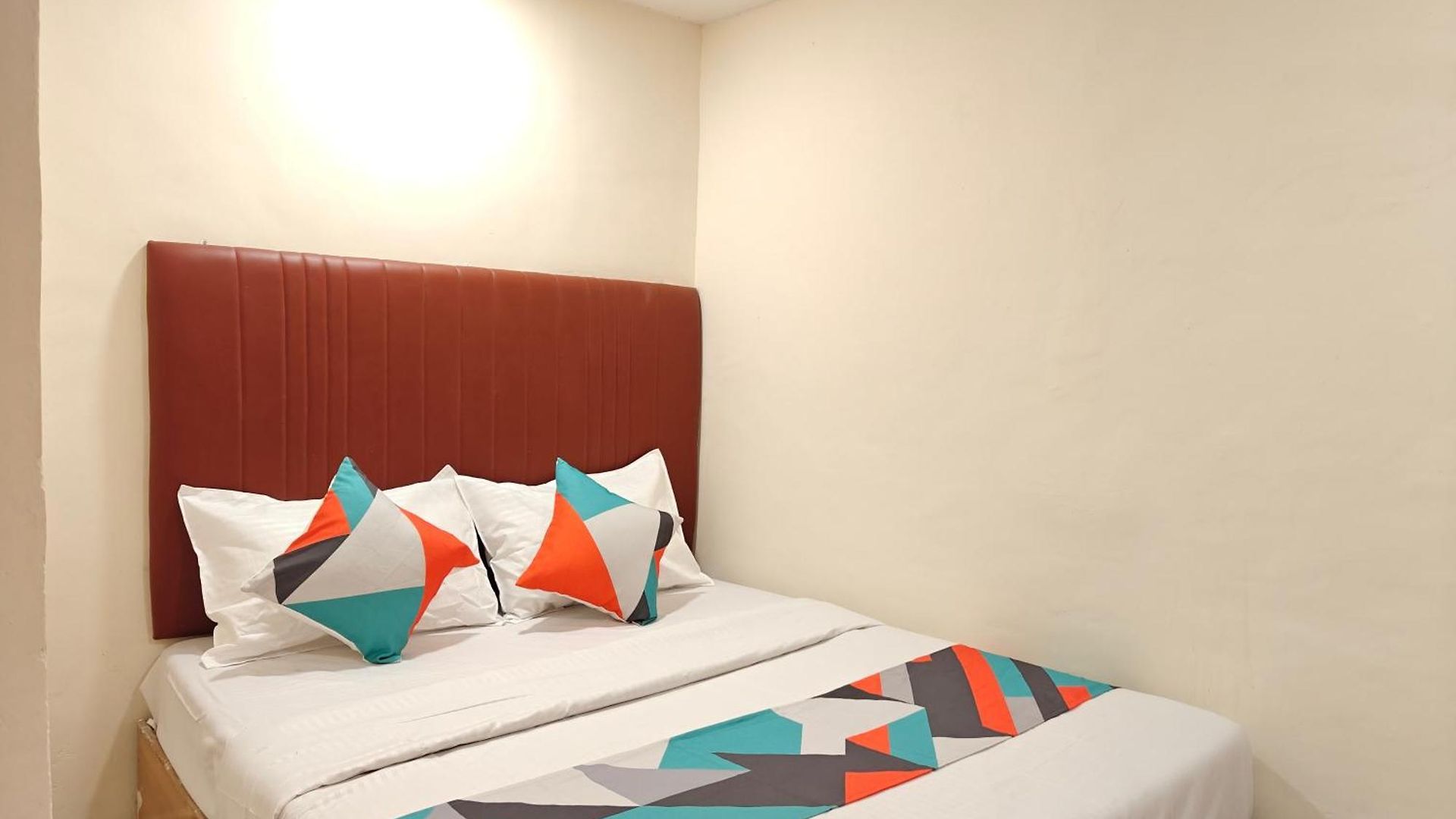 Sundaram Hotel