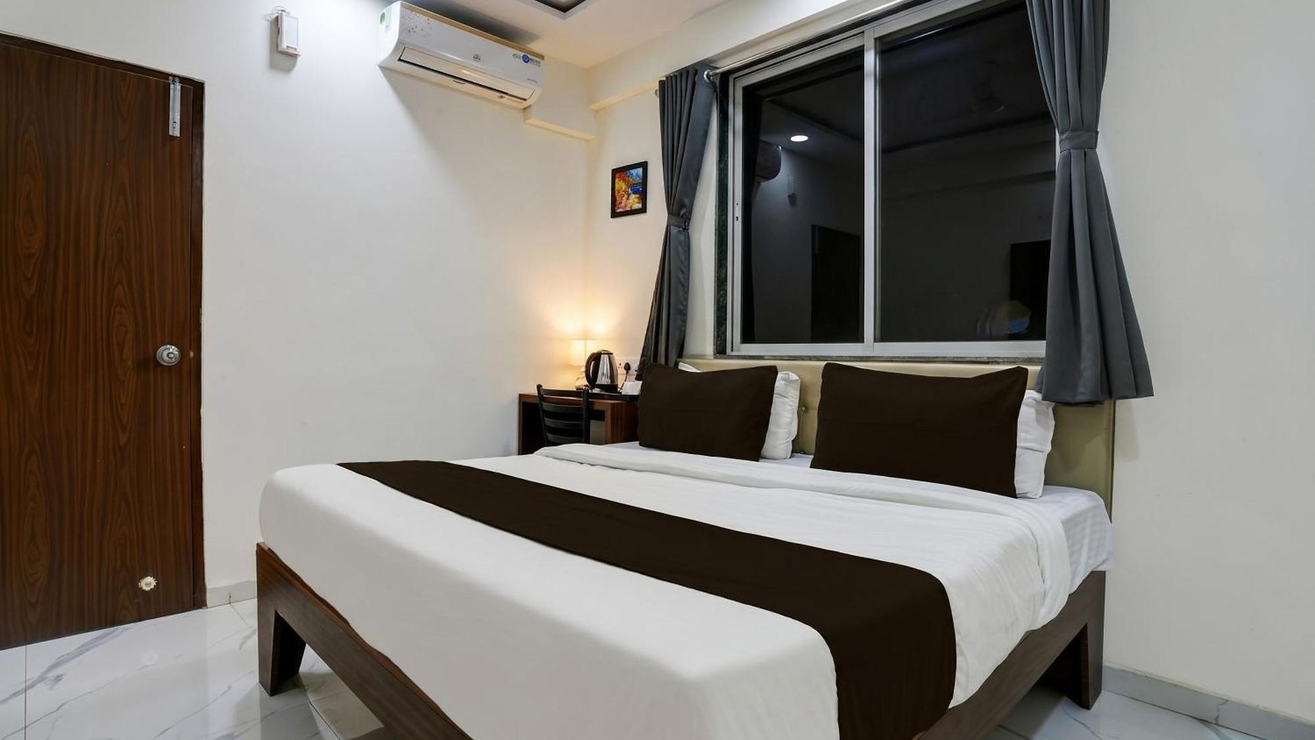Hotel Townhouse Oak Dombiwali Midc Formerly Mumbai
