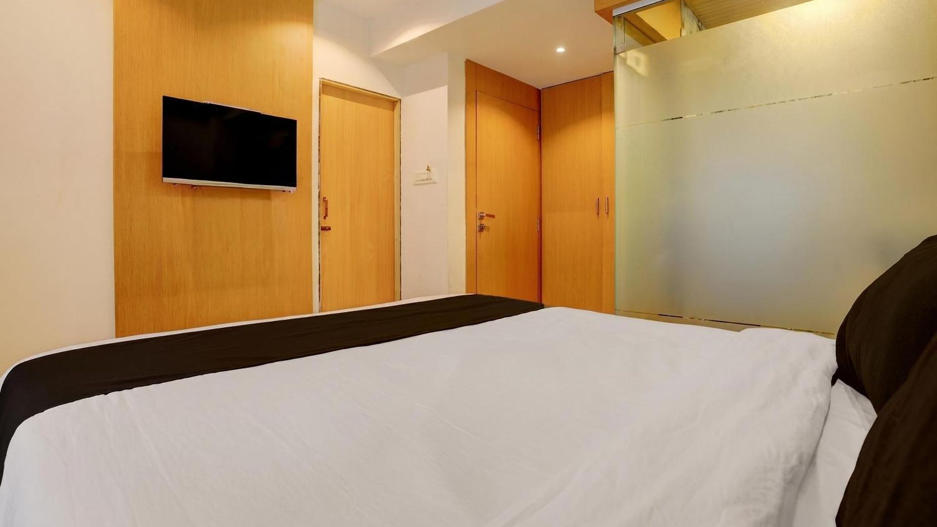 Hotel Townhouse Apmc Market Formerly Stayzi