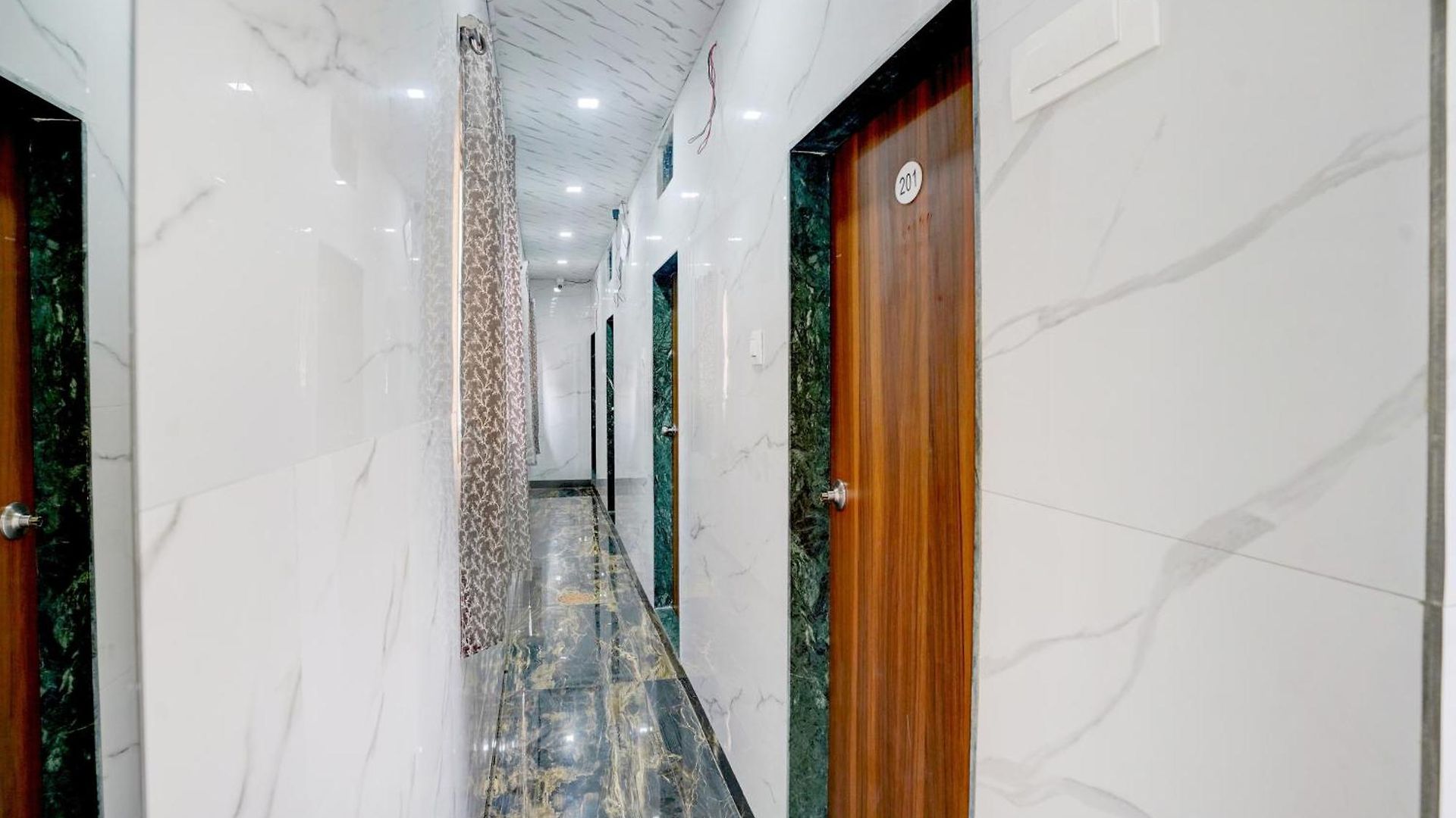 Hotel O Sr Residency Mumbai