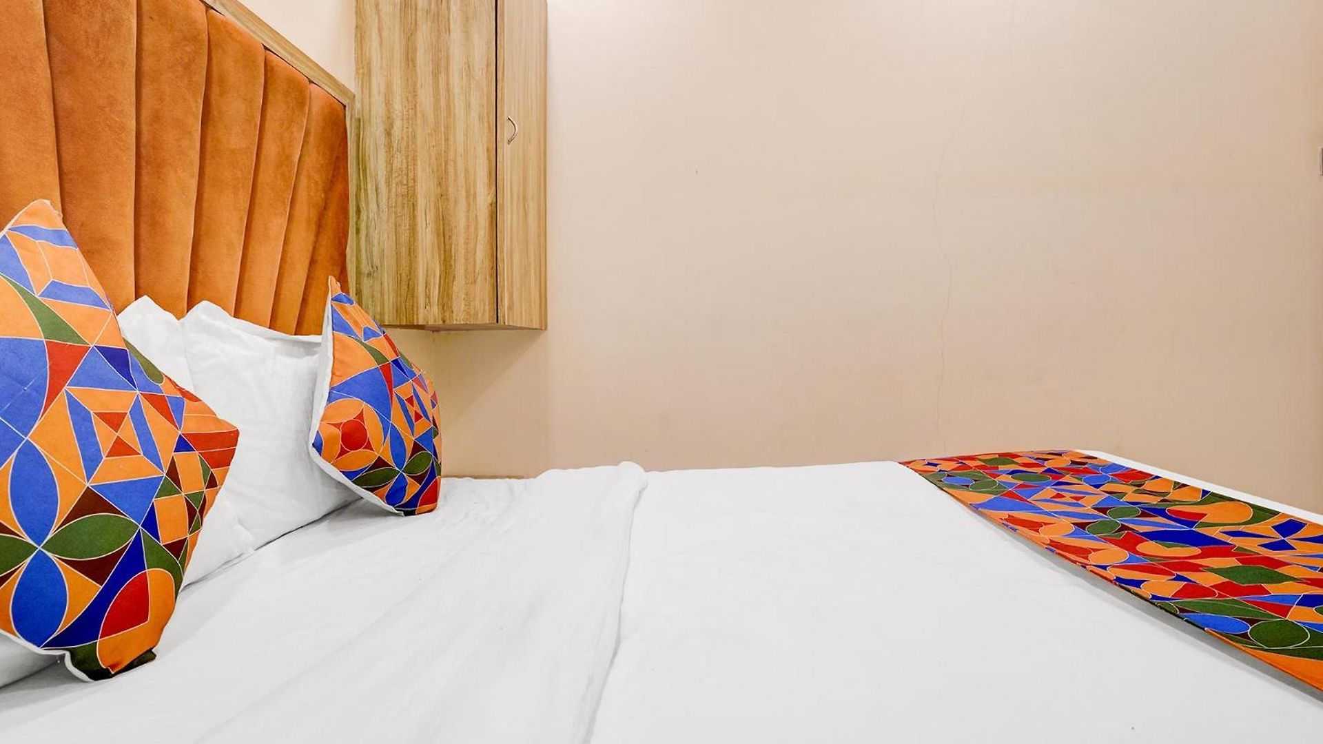 Hotel Fabhotel Pride Suitz *