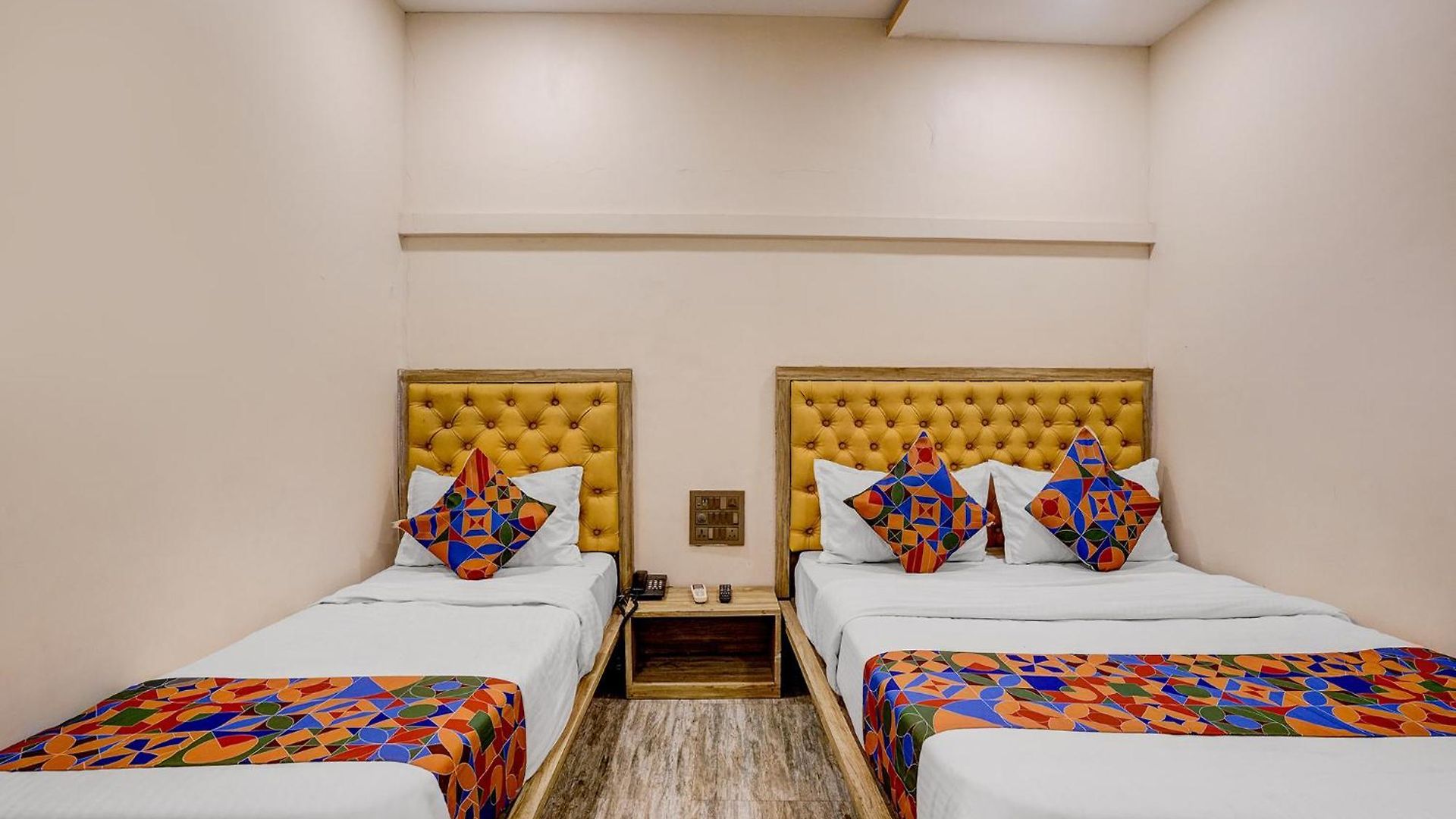Fabhotel Pride Suitz *