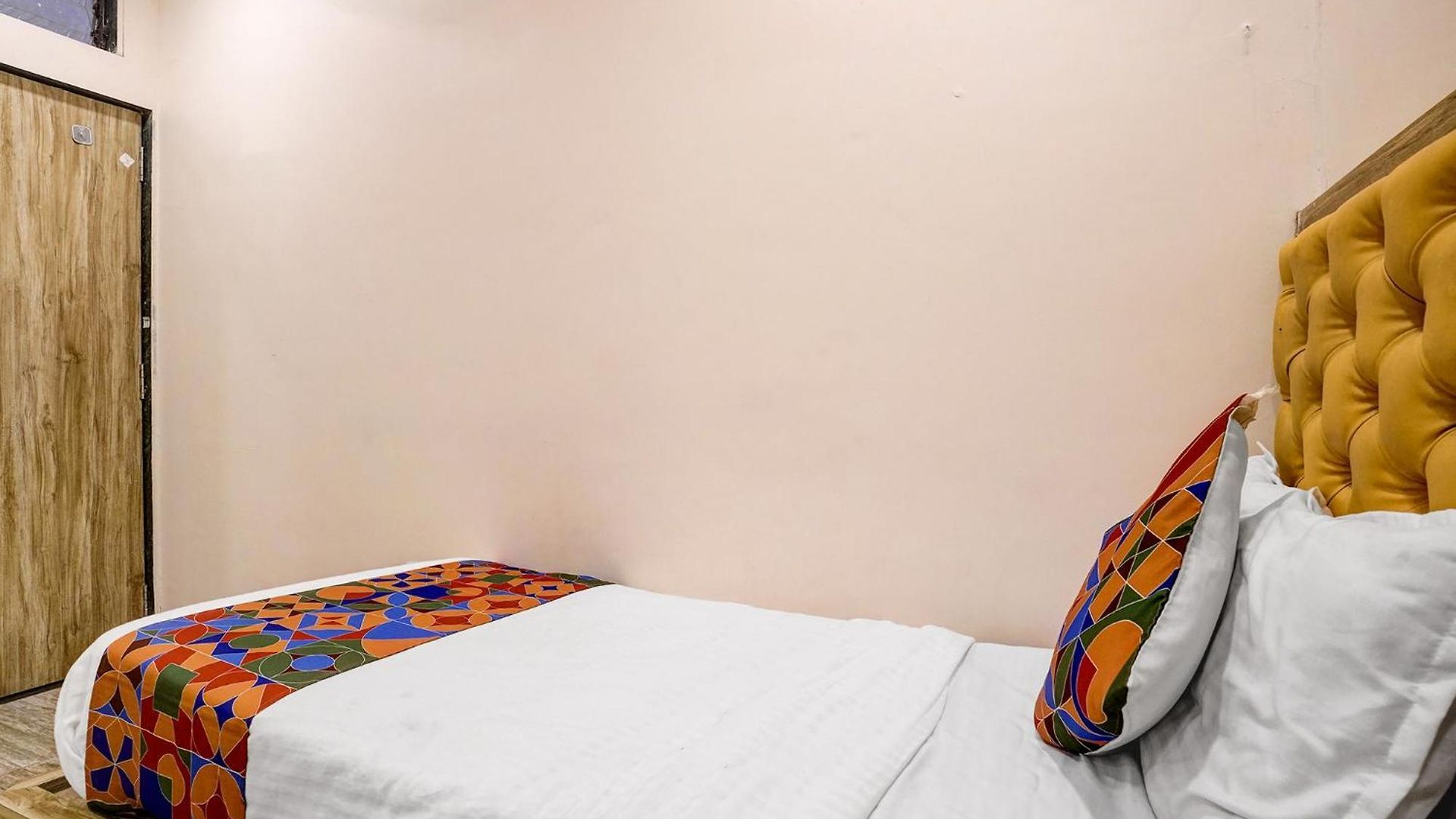 Fabhotel Pride Suitz