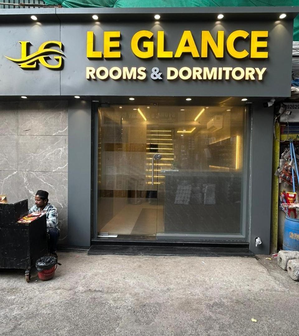 Glance & Hotel