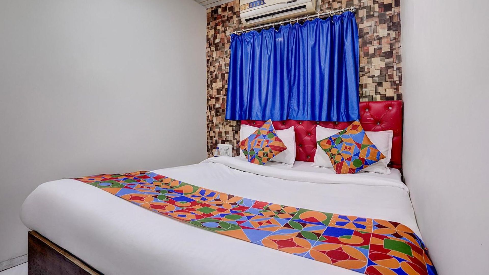 Via Saini Residency Hotel 3*