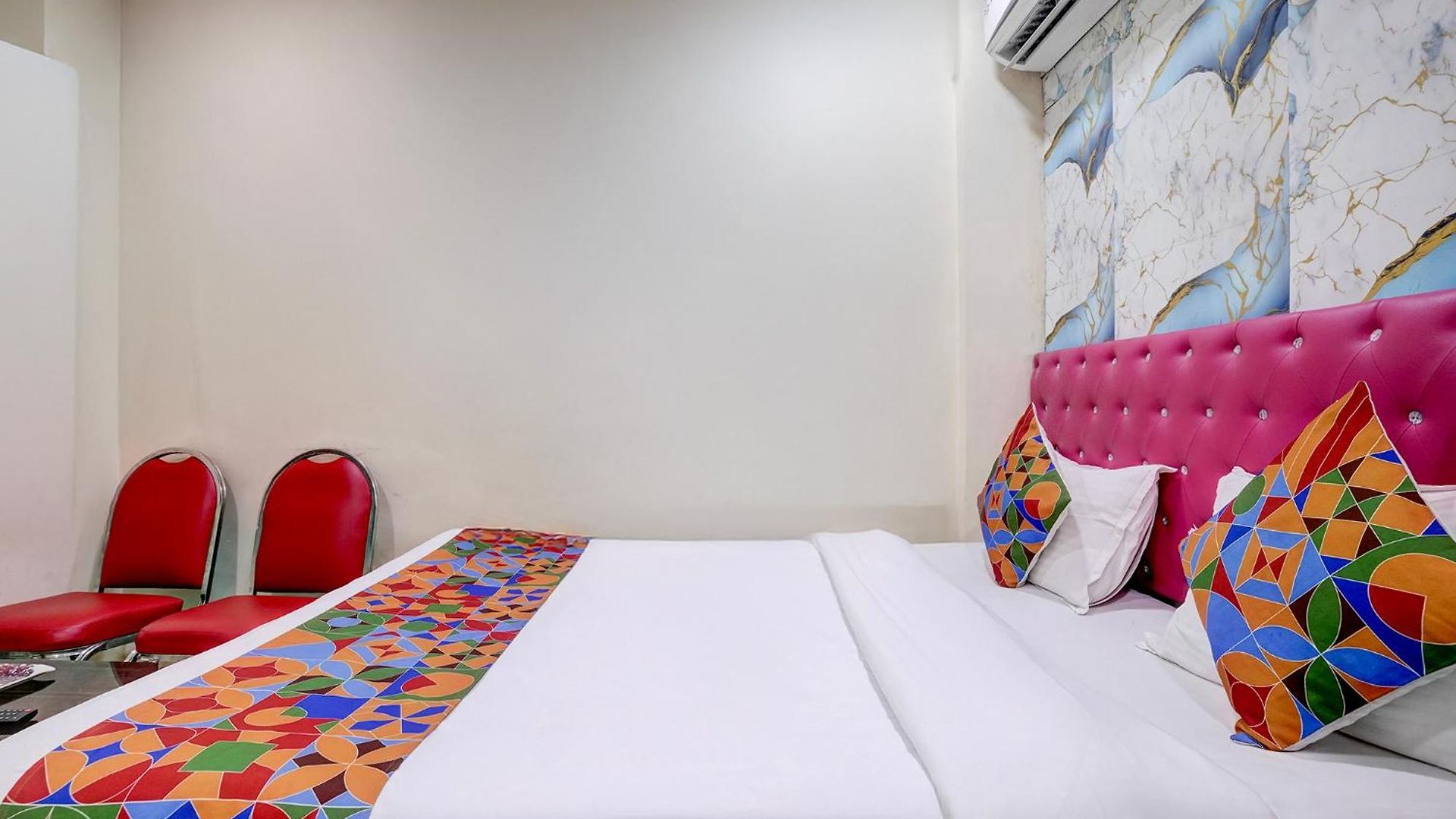 Hotel Via Saini Residency