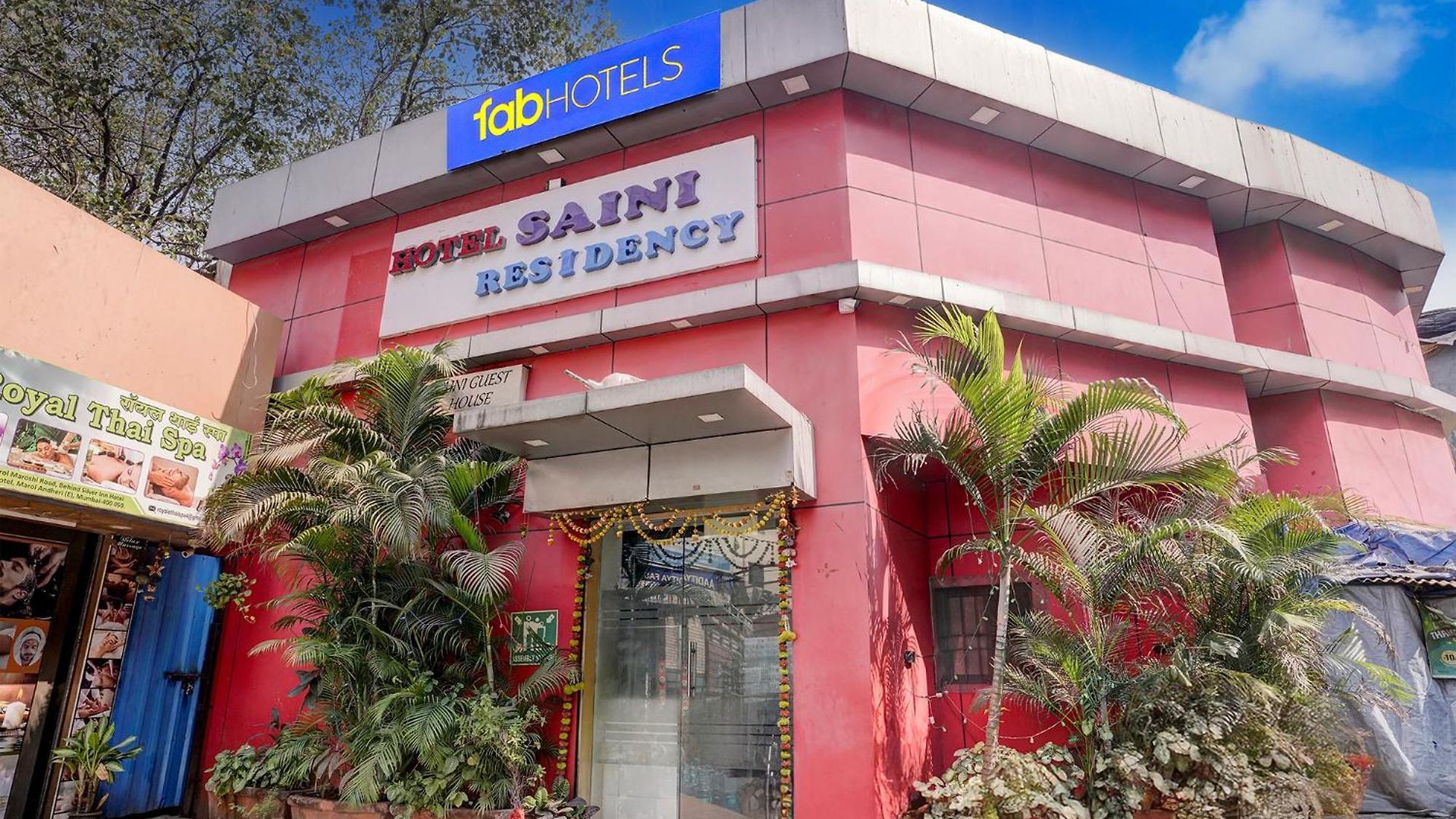 Hotel Via Saini Residency 3*