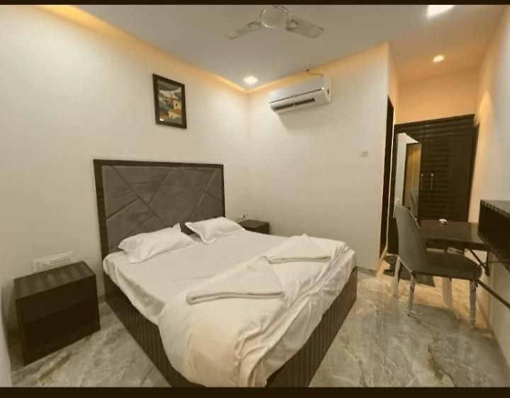 Glitz Beverly- Nr Us Visa Consulate Guest house 3*