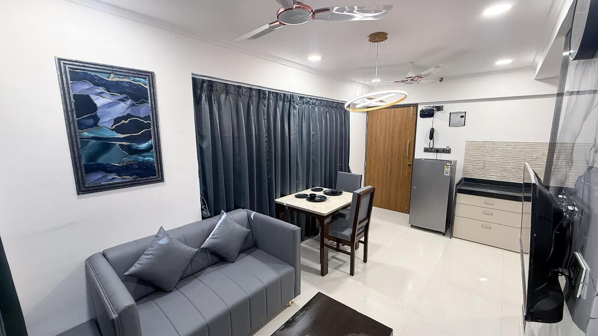 Astha Home- The Borivali Hotel