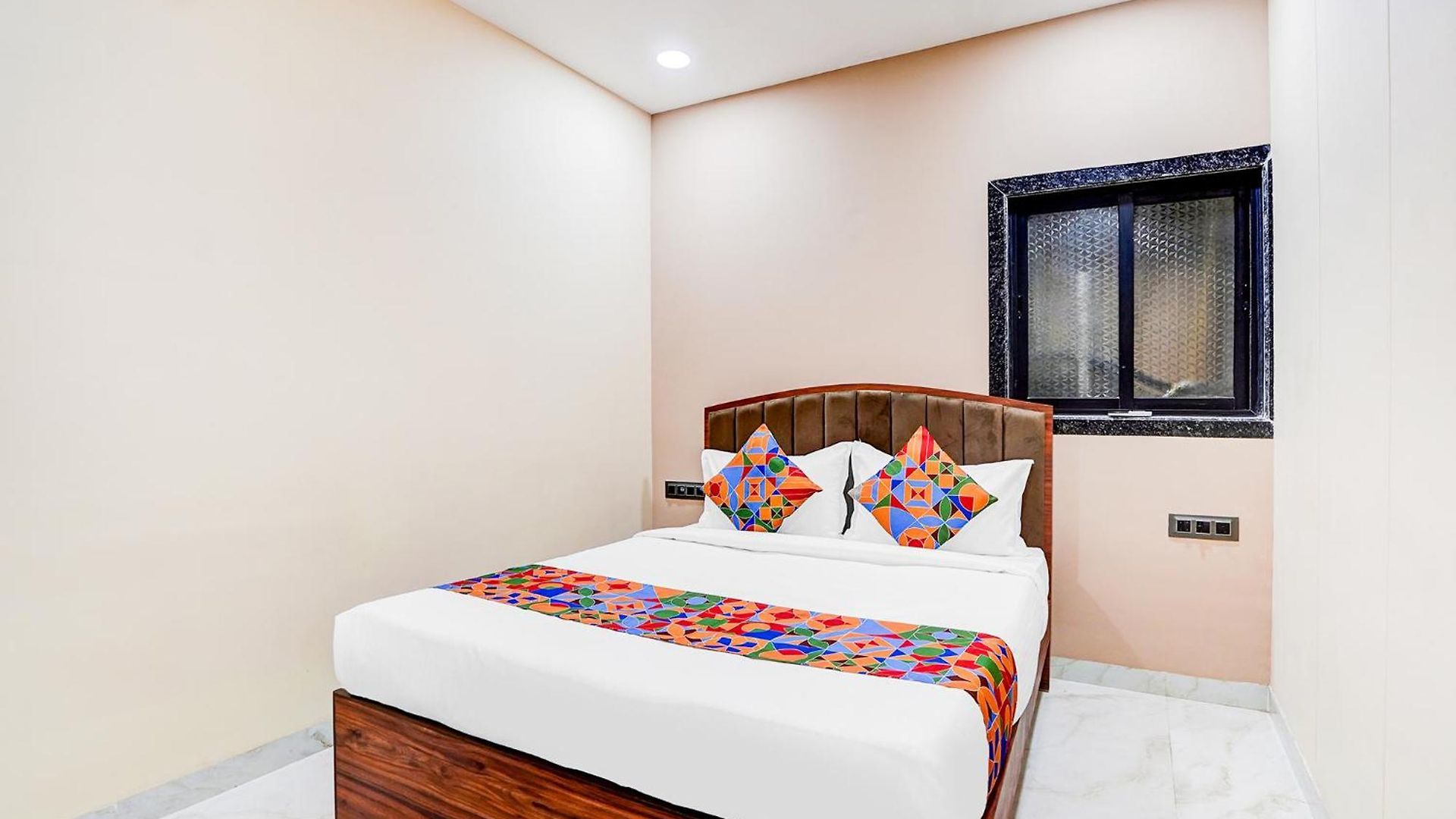 Fabhotel Jk Hotel Mumbai