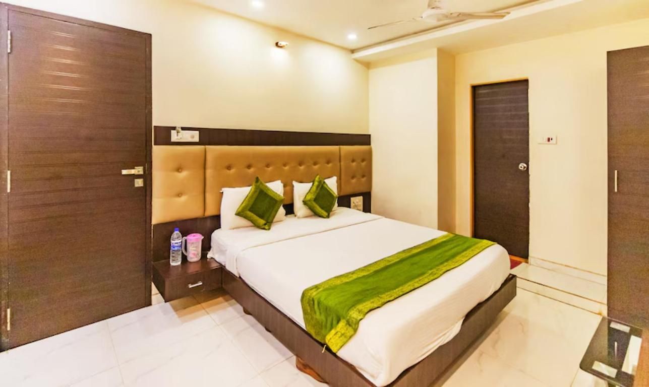 Hotel Bkc Palace Near Us Consulate 3*