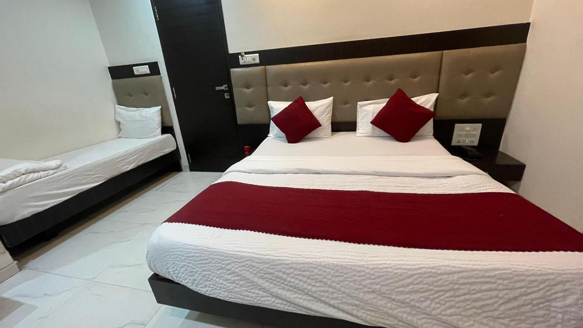 Bkc Palace Near Us Consulate 3*