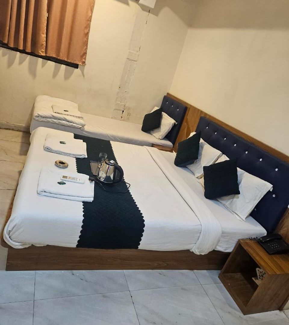 Hotel Glow Star Residency - South Mumbai