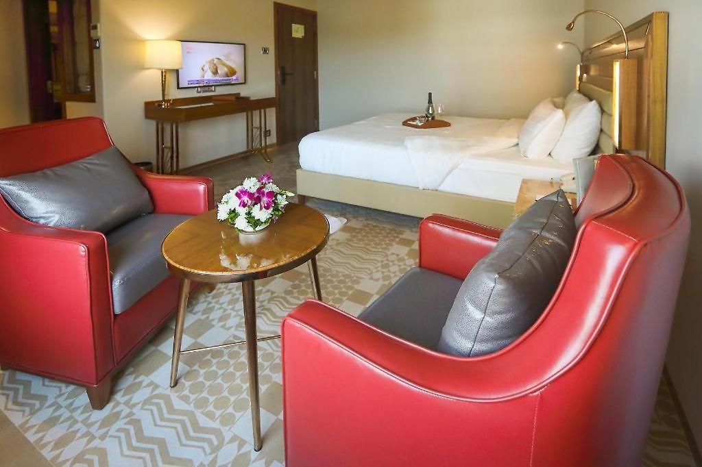 The Grandeur Boutique Hotel *