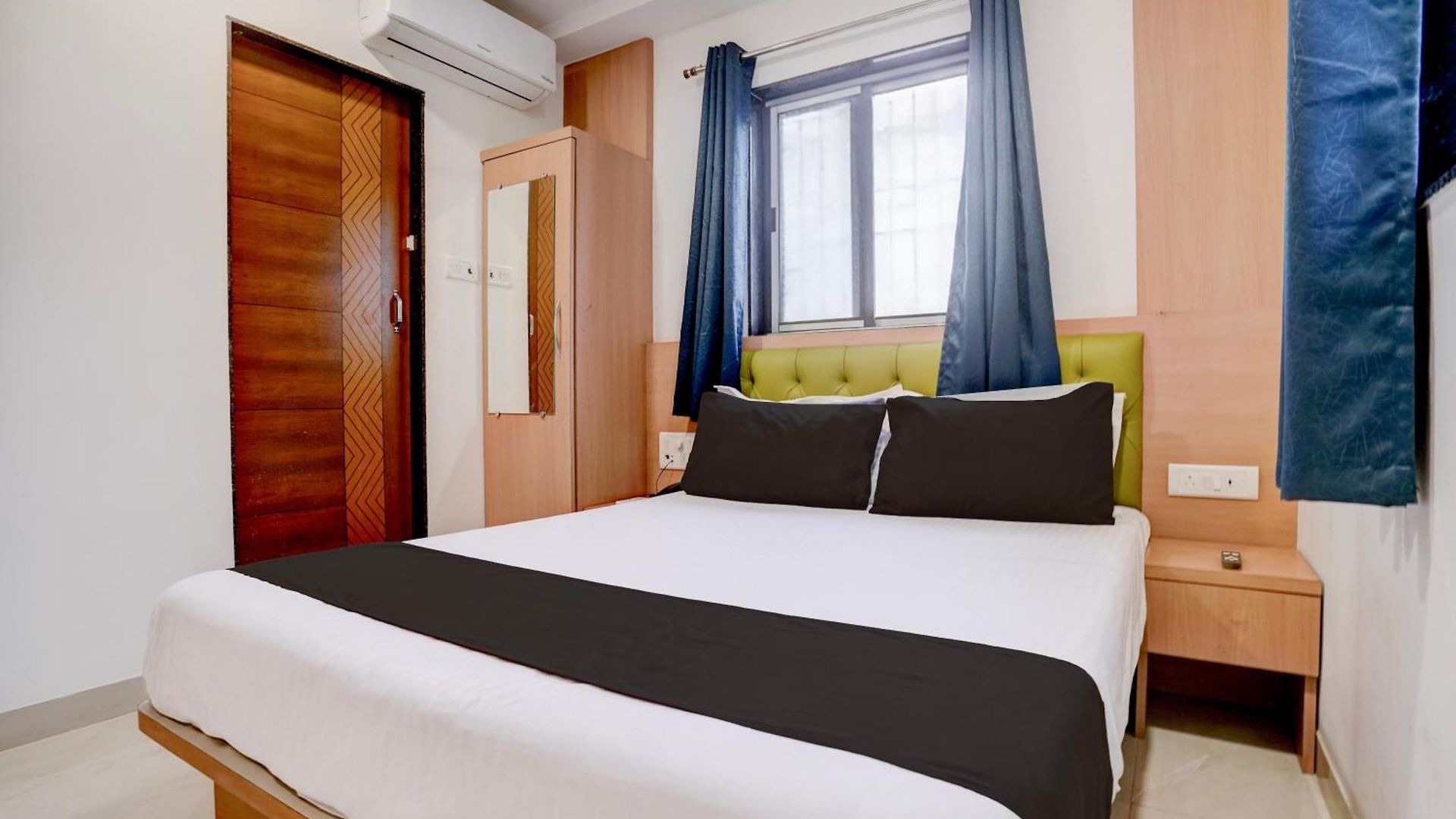 Hotel O Shalom Residency