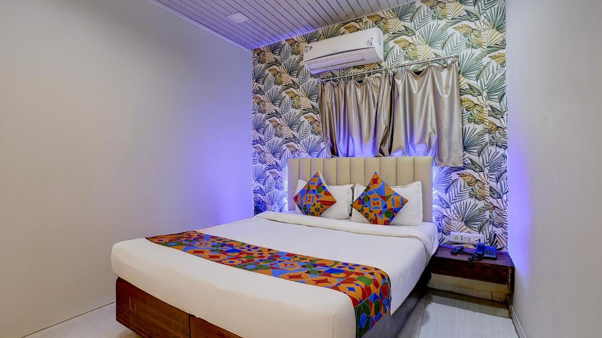 Via Saini Residency Hotel 3*