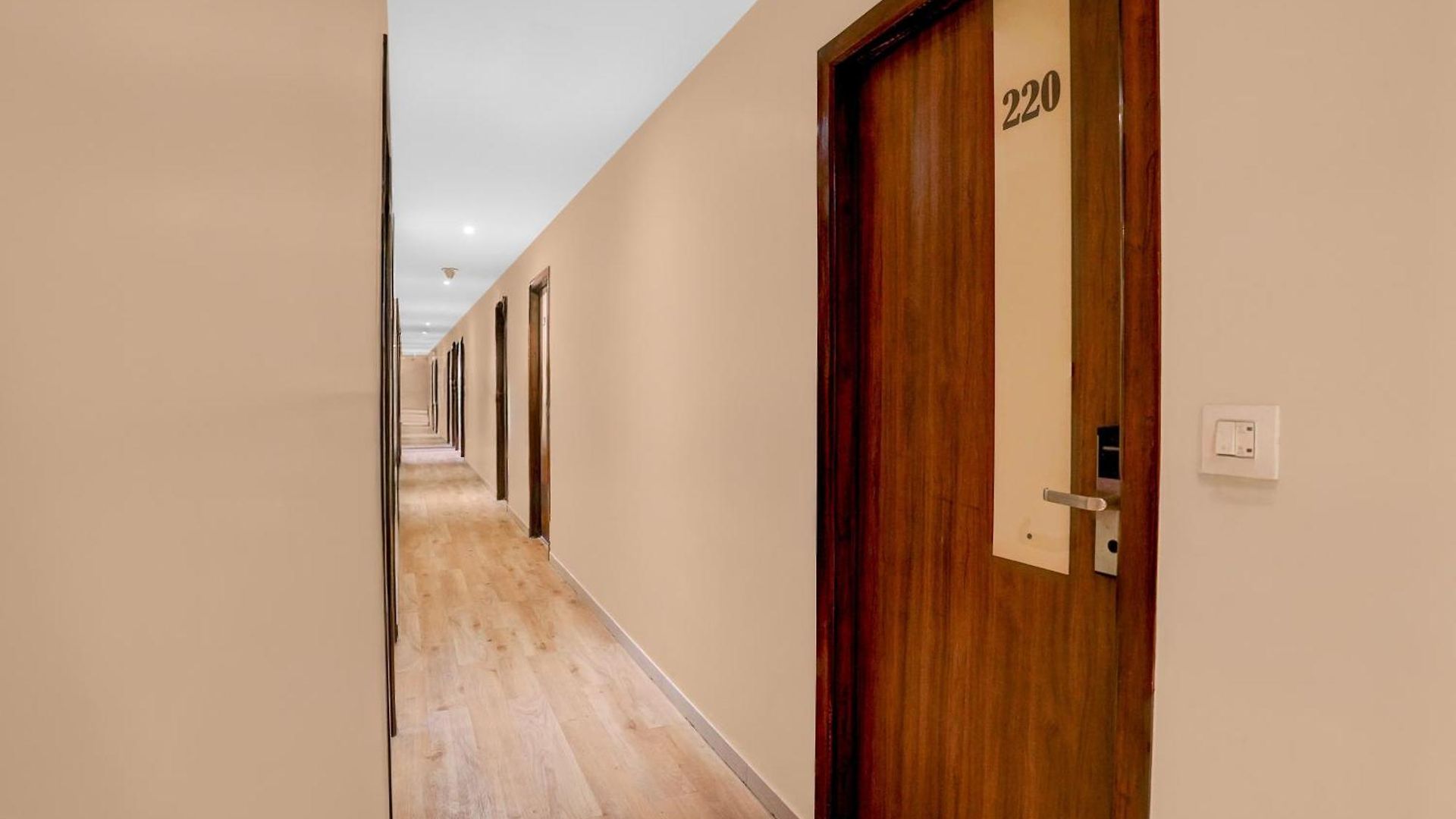 Townhouse Midc Andheri Formerly Royal International 4*