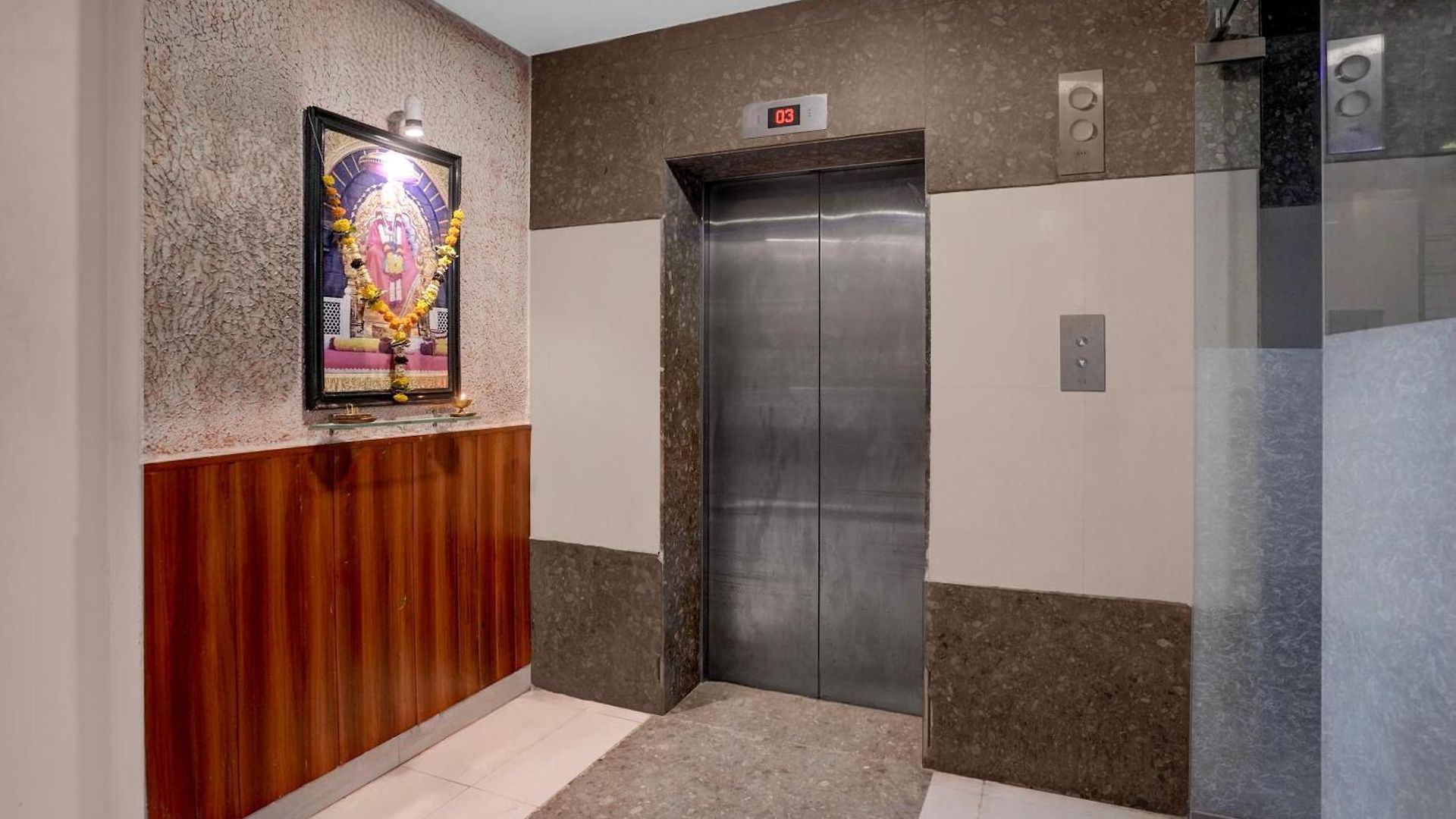 Townhouse Midc Andheri Formerly Royal International
