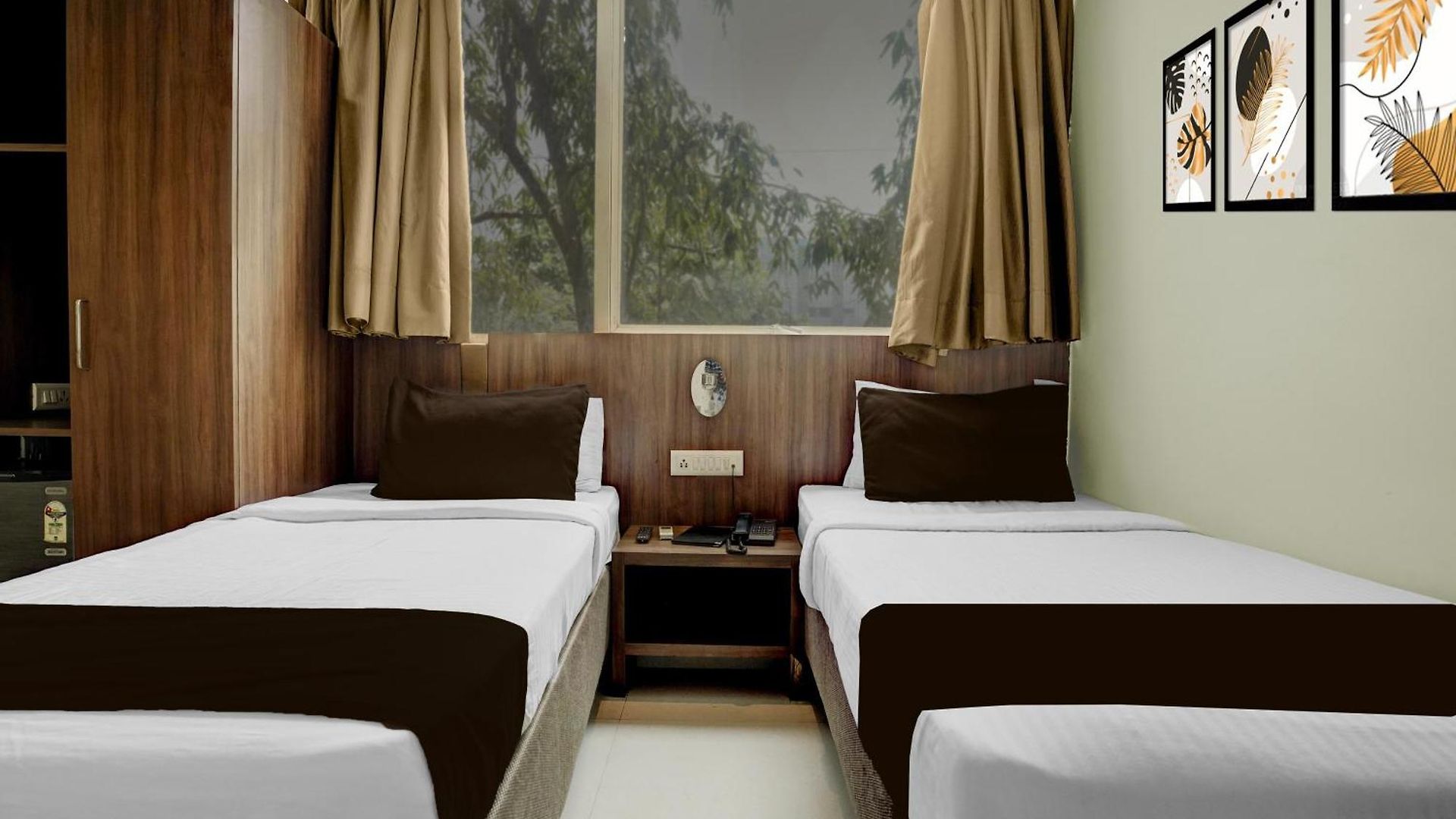 Townhouse Midc Andheri Formerly Royal International Hotel 4*