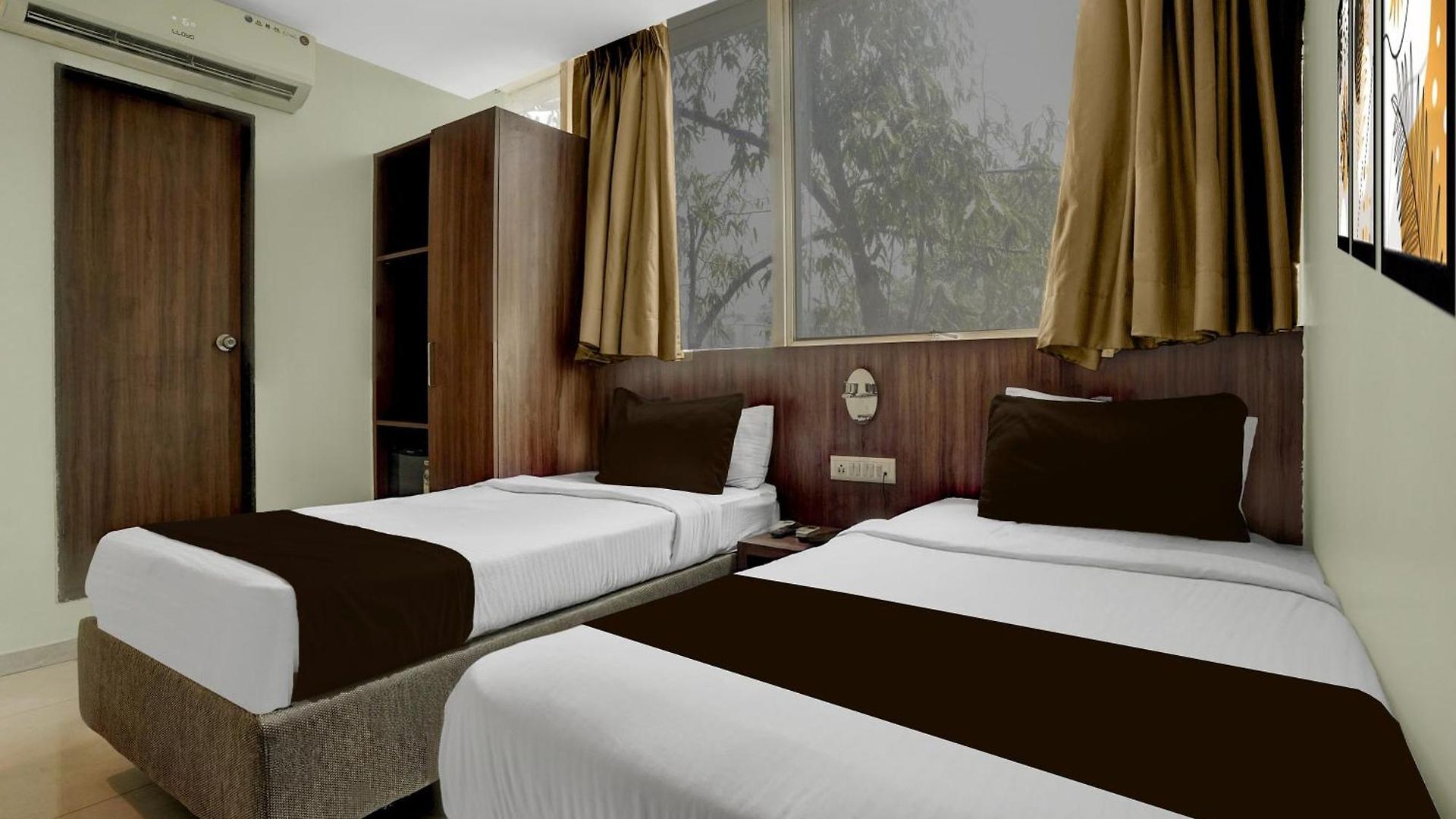 Hotel Townhouse Midc Andheri Formerly Royal International 4*
