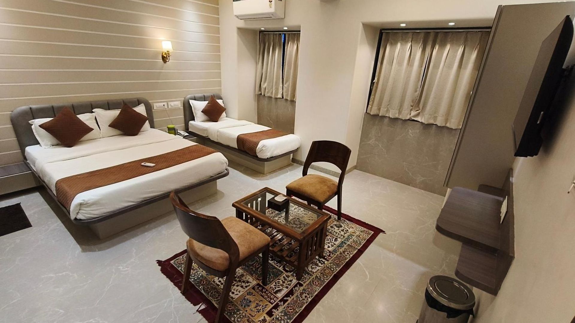 Le Glance & 4* Mumbai