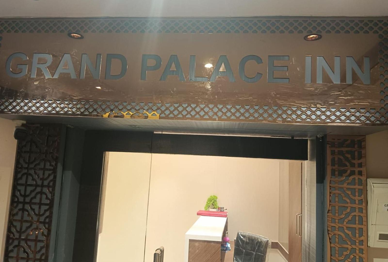 Grand Palace 3* Mumbai