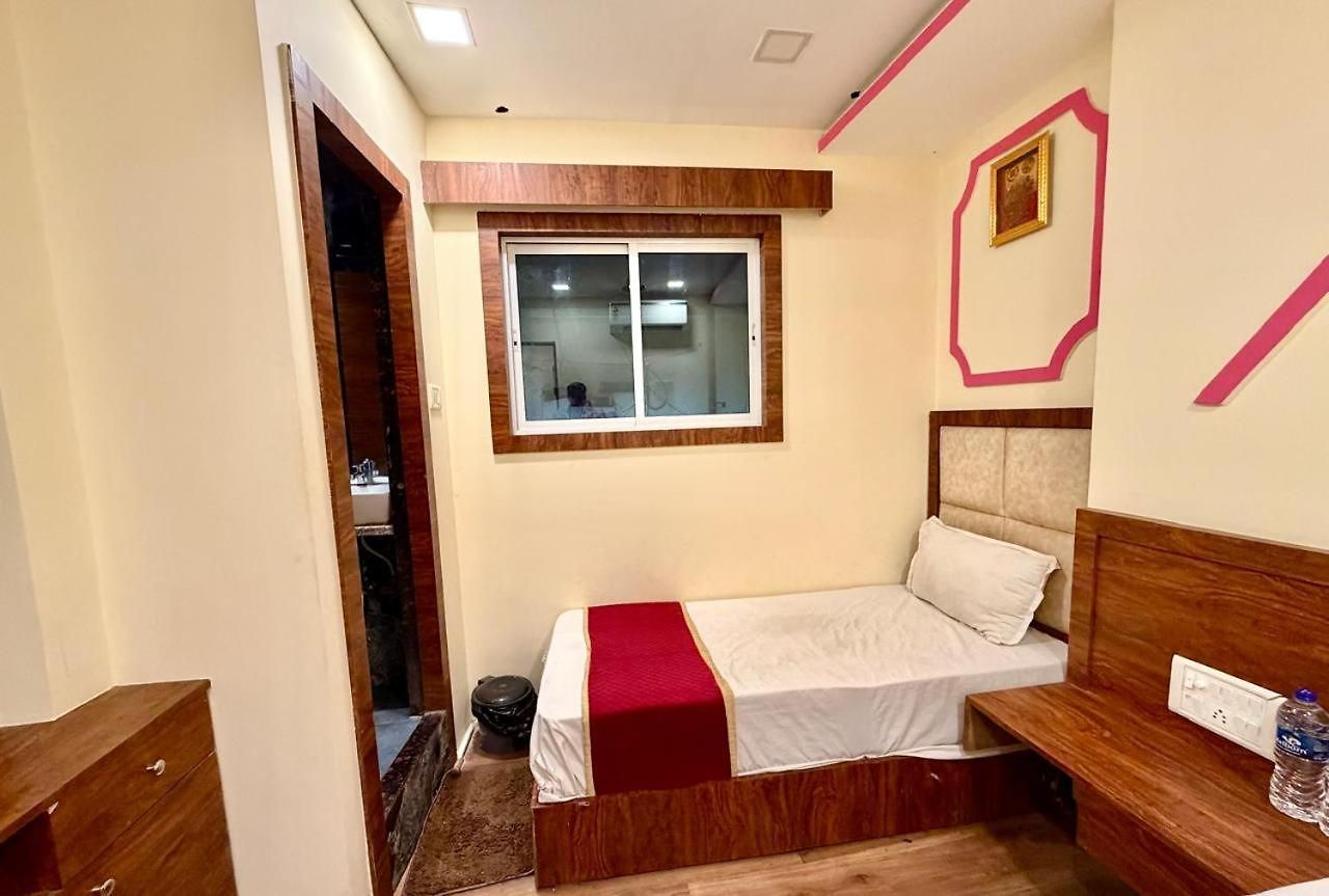 Ashirwad Hotel 2*